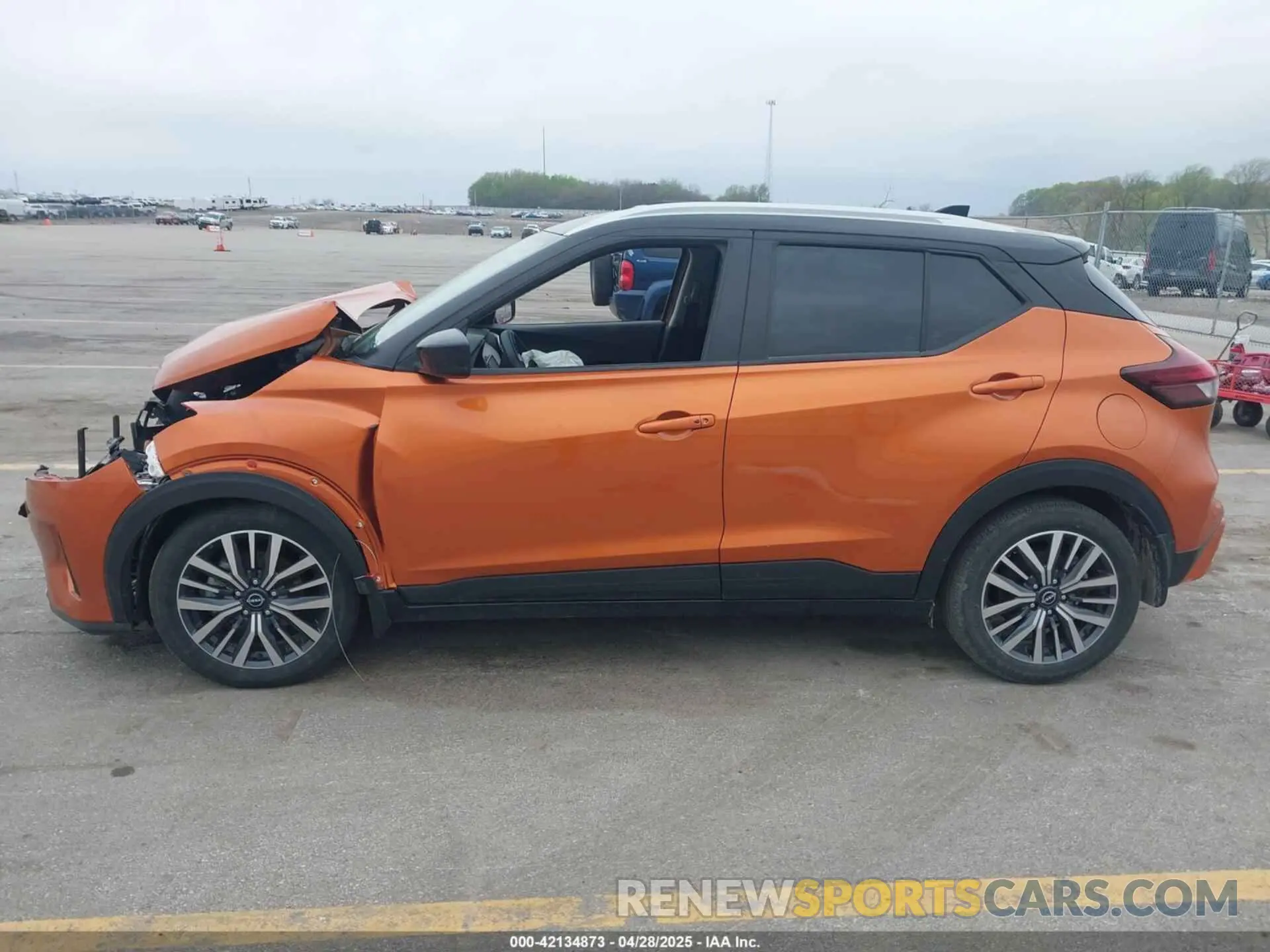 14 Photograph of a damaged car 3N1CP5CV6PL518501 NISSAN KICKS 2023