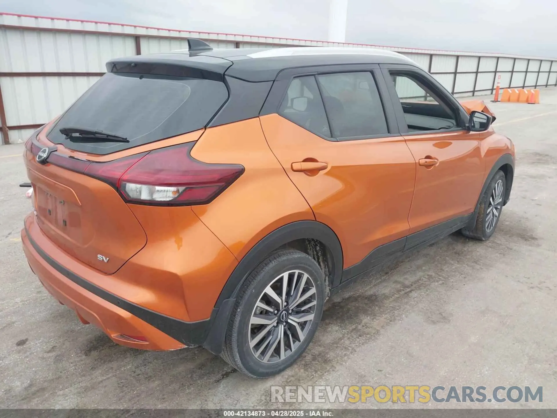 4 Photograph of a damaged car 3N1CP5CV6PL518501 NISSAN KICKS 2023