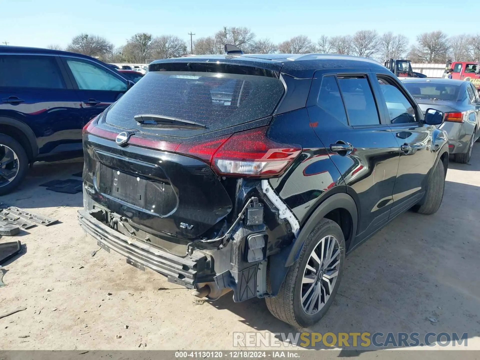 4 Photograph of a damaged car 3N1CP5CV6PL531782 NISSAN KICKS 2023