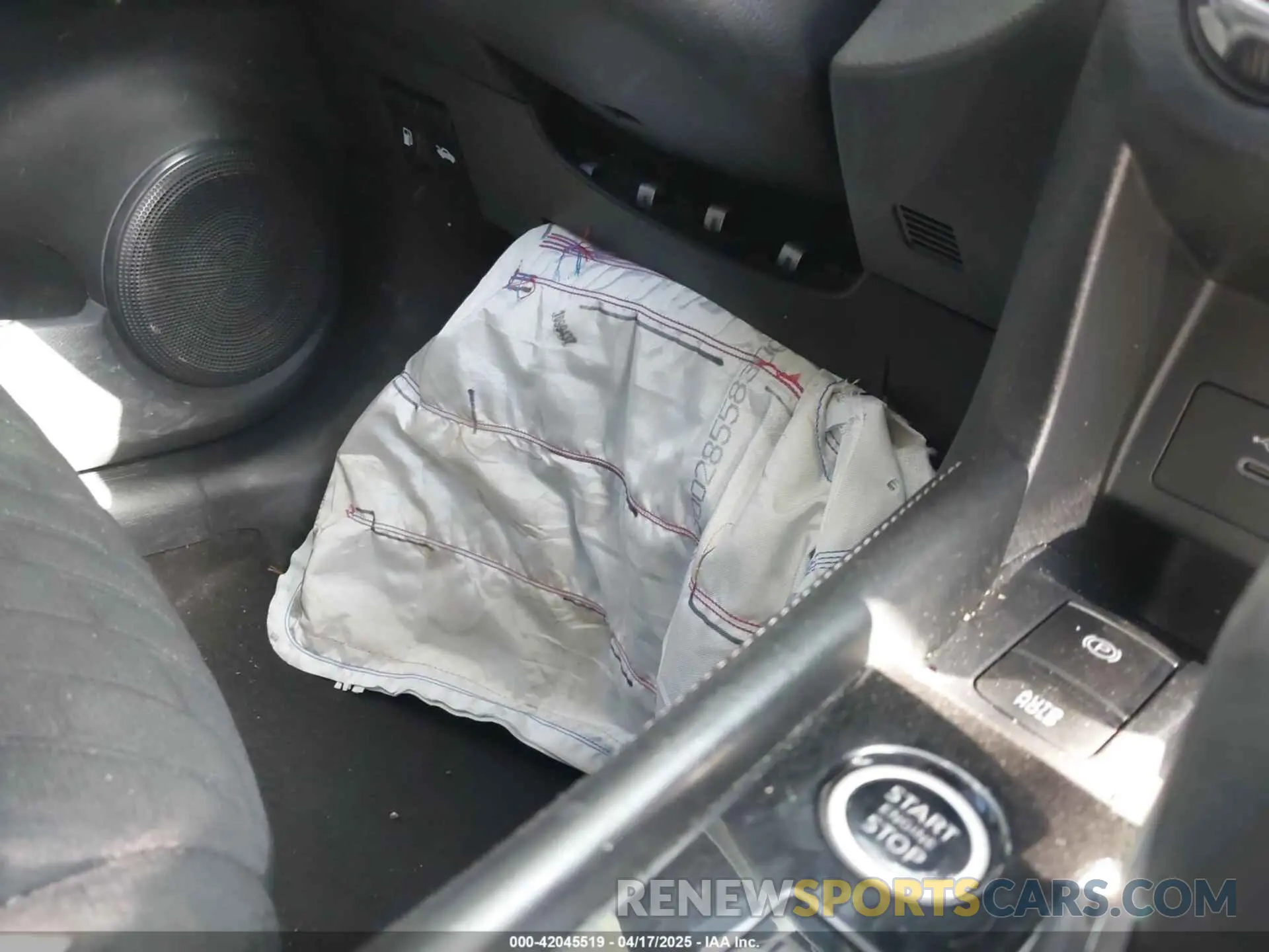 21 Фотография поврежденного автомобиля 3N1CP5CV7PL485024 NISSAN KICKS 2023