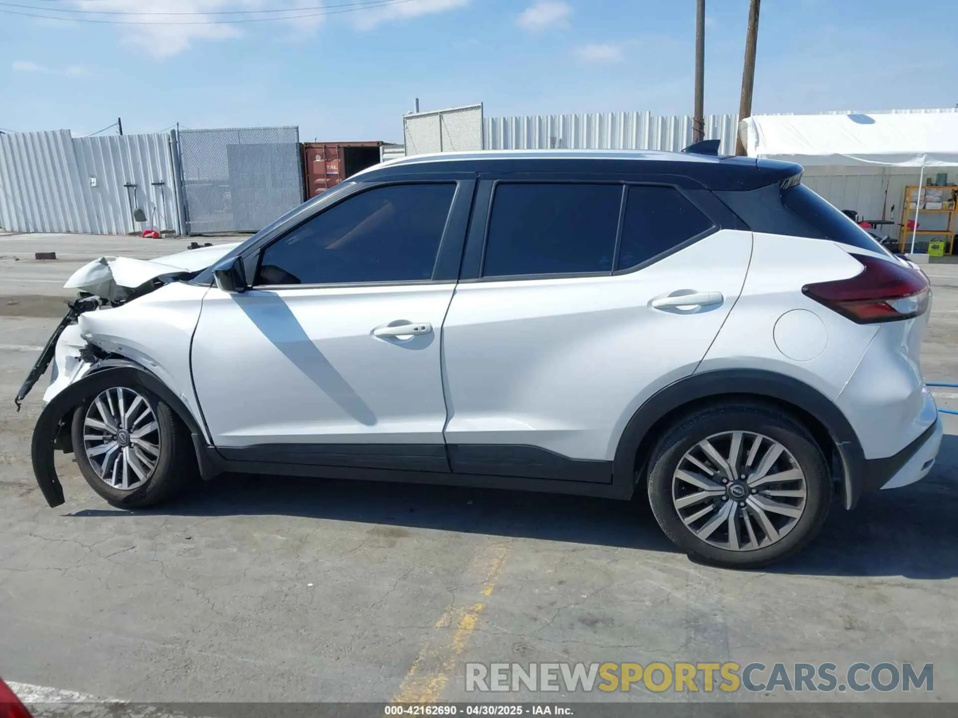 15 Photograph of a damaged car 3N1CP5CV7PL529507 NISSAN KICKS 2023