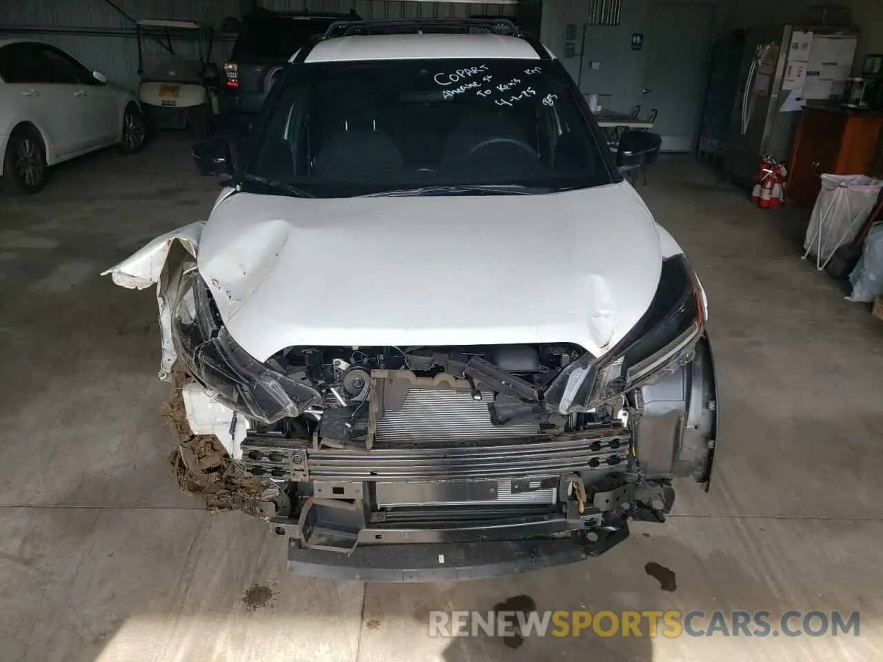 5 Photograph of a damaged car 3N1CP5DV0PL505399 NISSAN KICKS 2023
