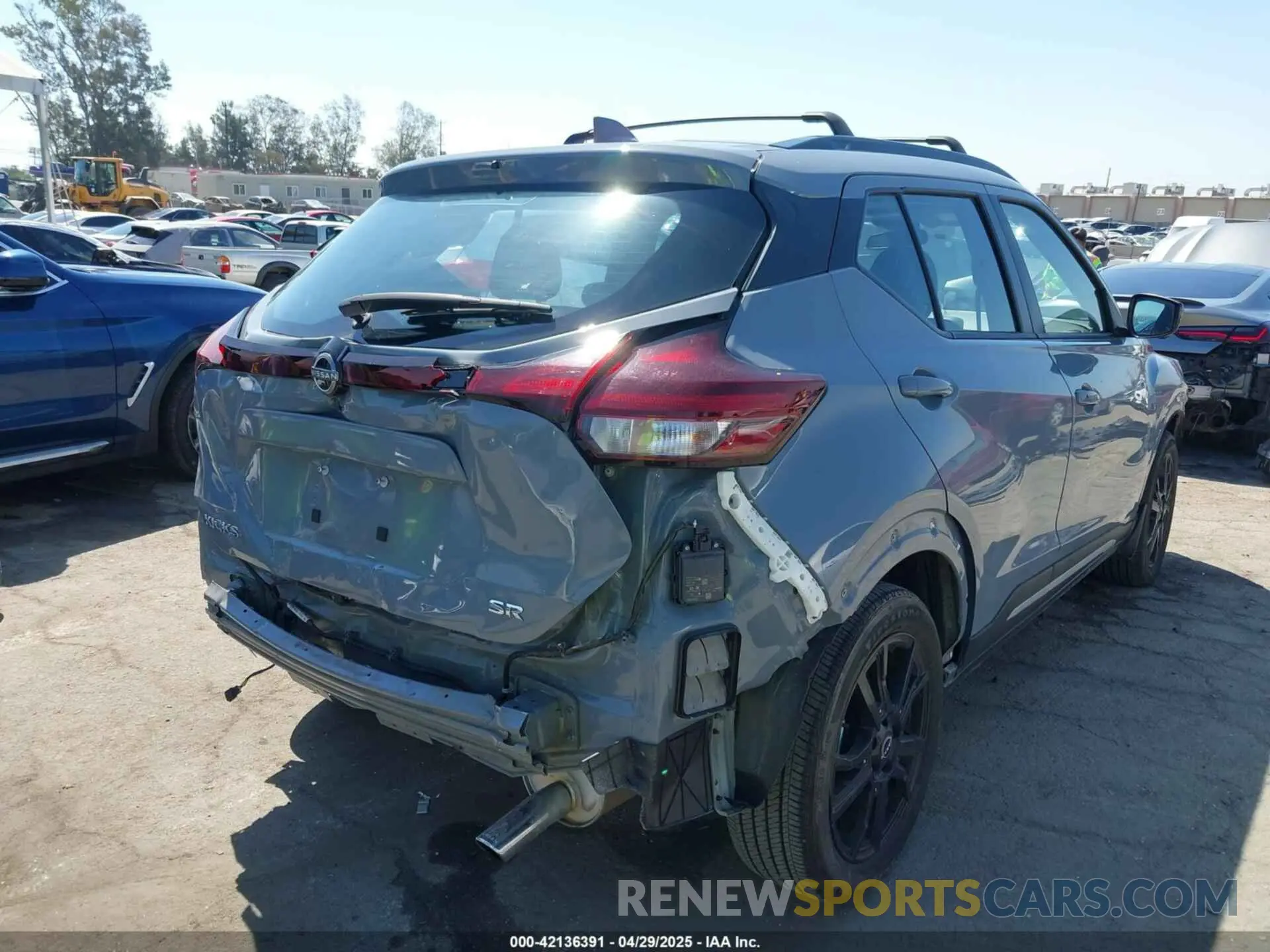 4 Фотография поврежденного автомобиля 3N1CP5DV0PL553257 NISSAN KICKS 2023