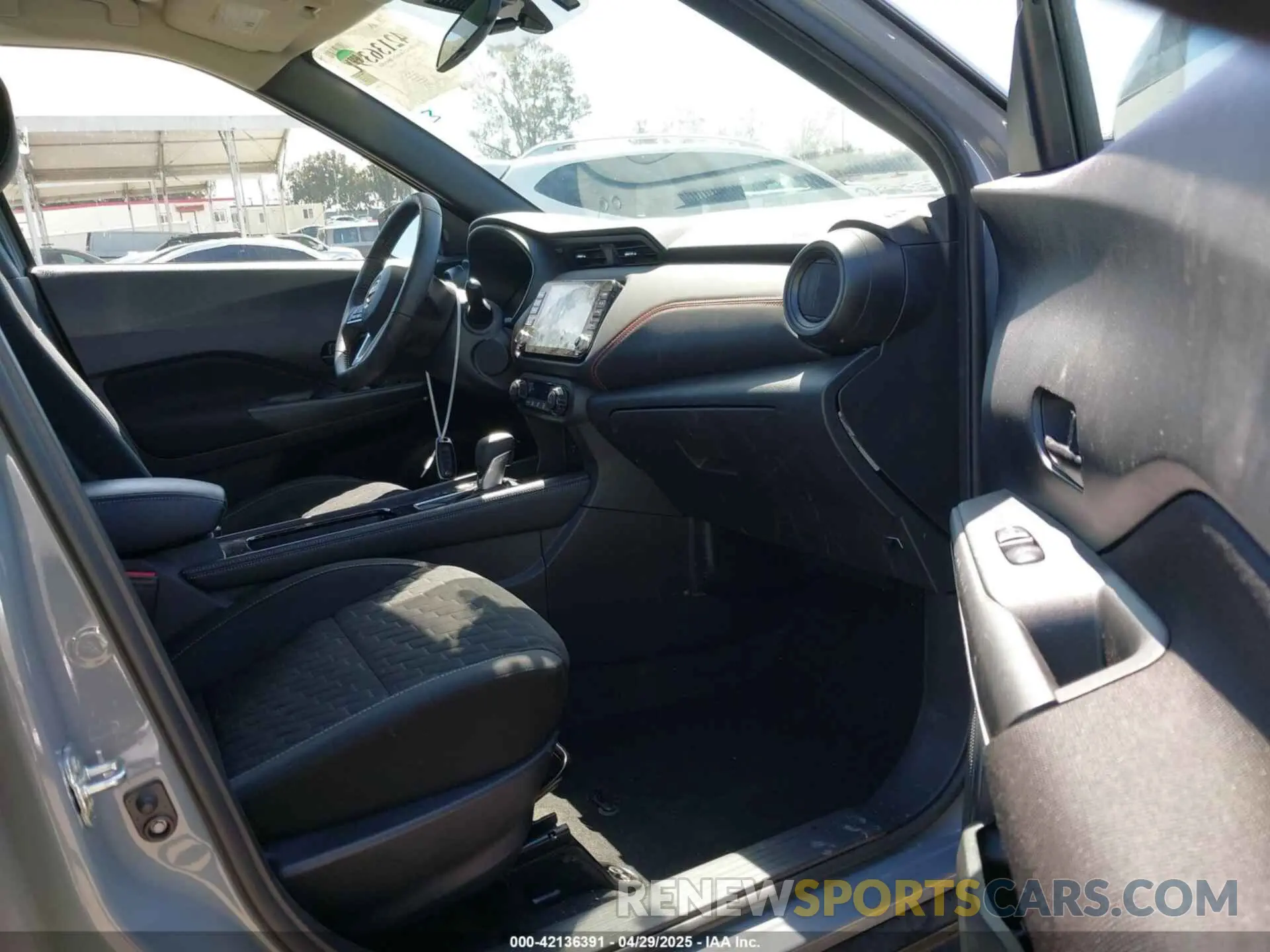 5 Фотография поврежденного автомобиля 3N1CP5DV0PL553257 NISSAN KICKS 2023