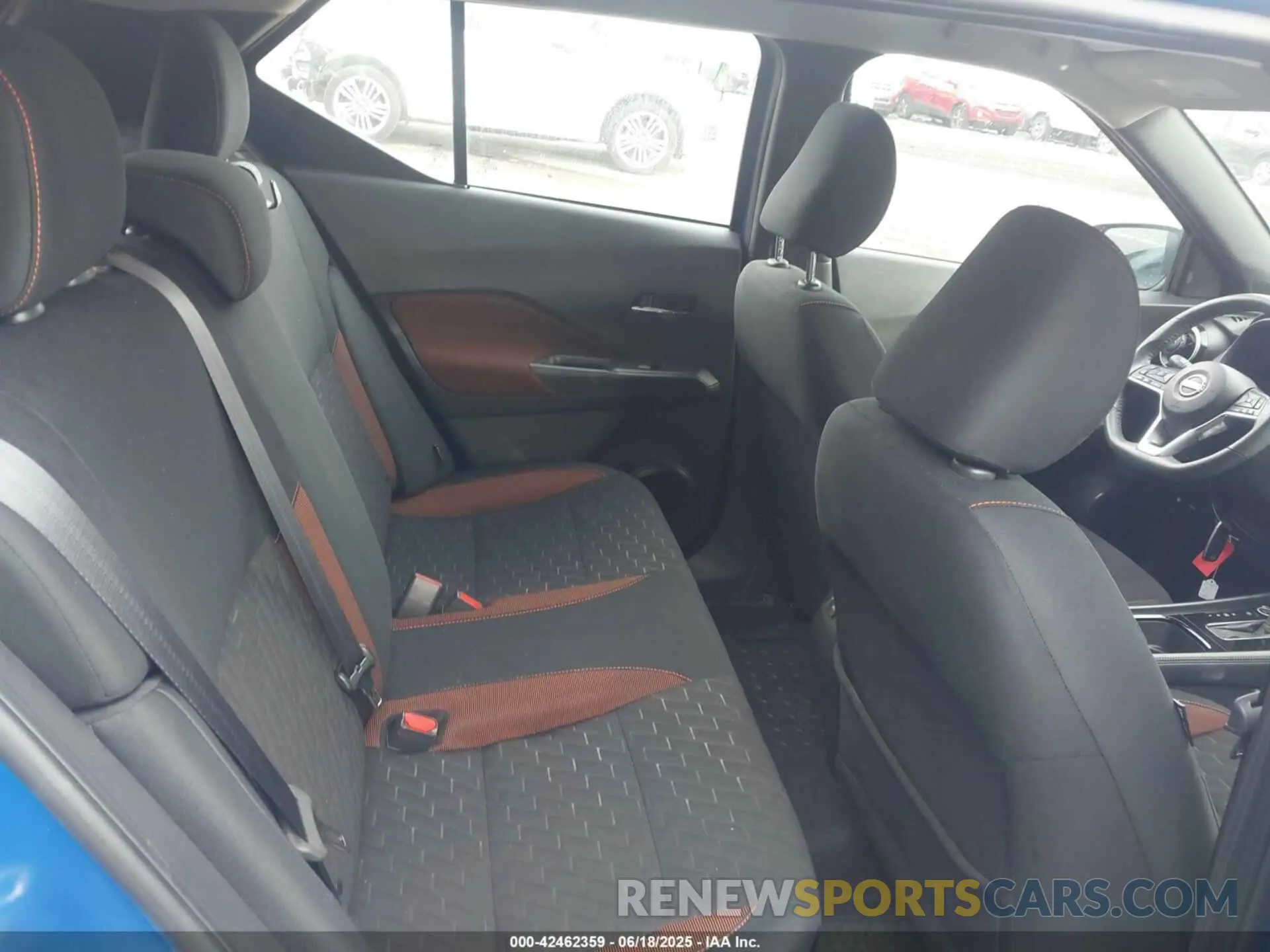 8 Photograph of a damaged car 3N1CP5DV1PL561867 NISSAN KICKS 2023