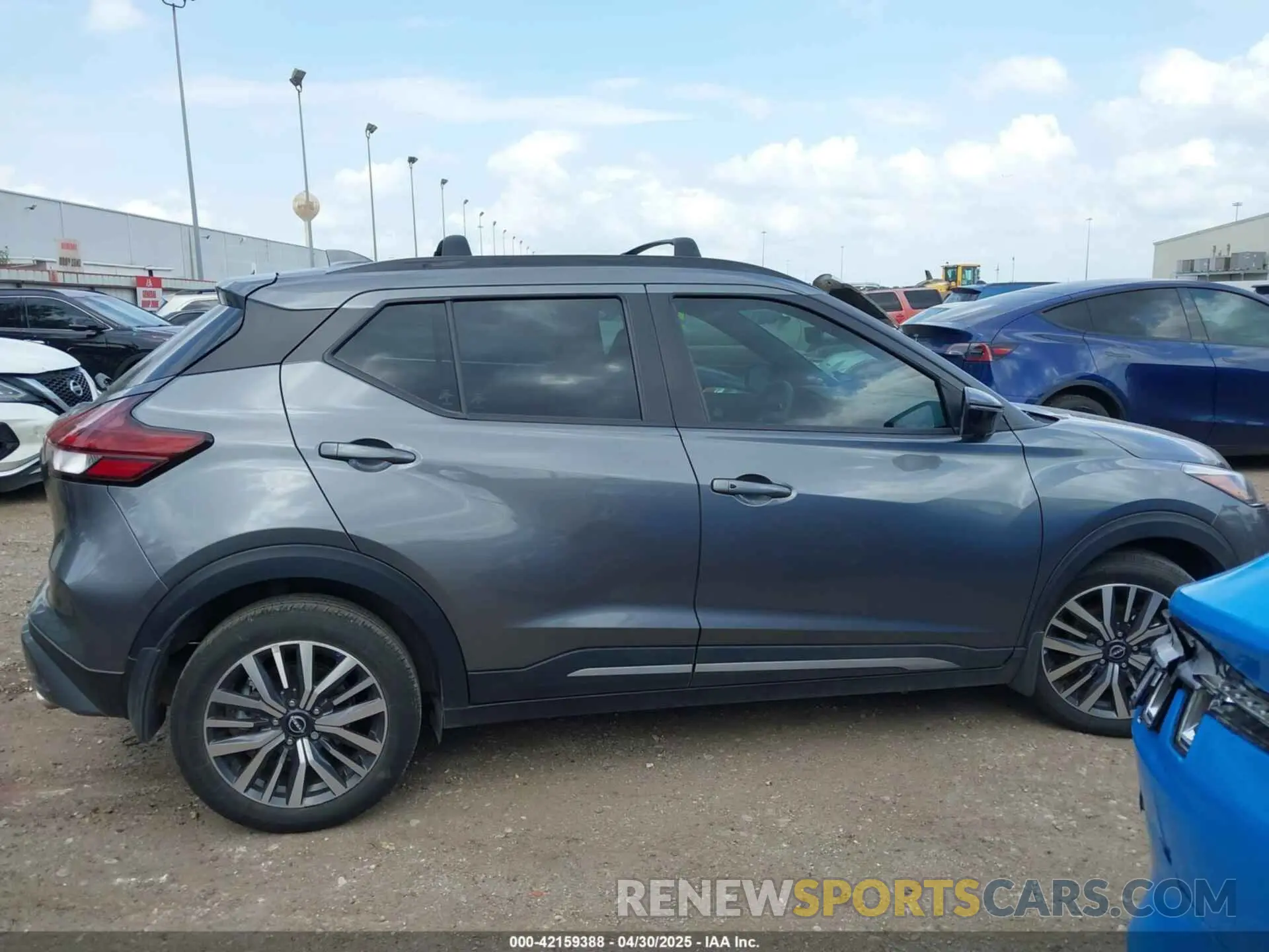 13 Photograph of a damaged car 3N1CP5DV1PL563120 NISSAN KICKS 2023
