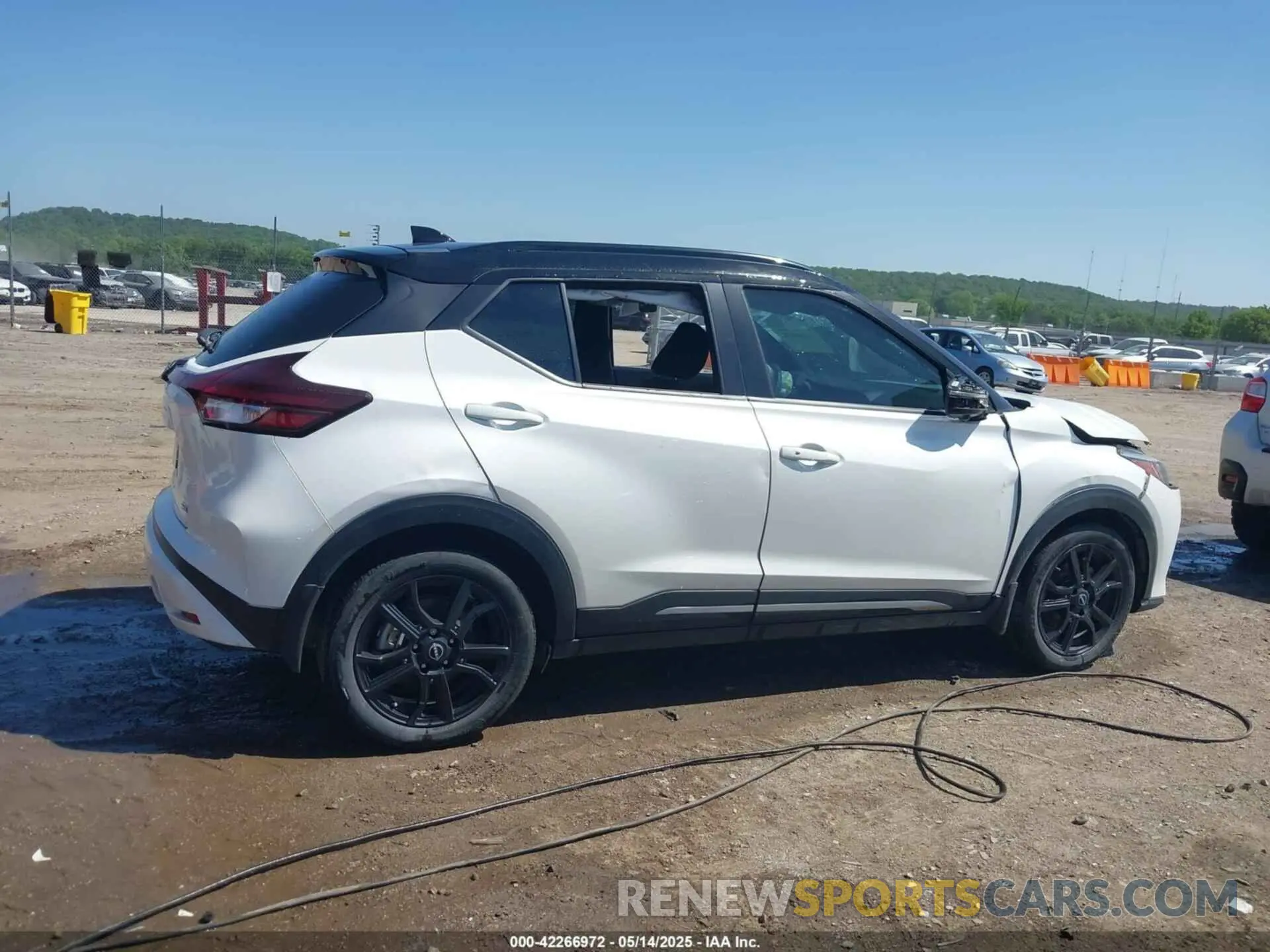 12 Фотография поврежденного автомобиля 3N1CP5DV2PL499136 NISSAN KICKS 2023