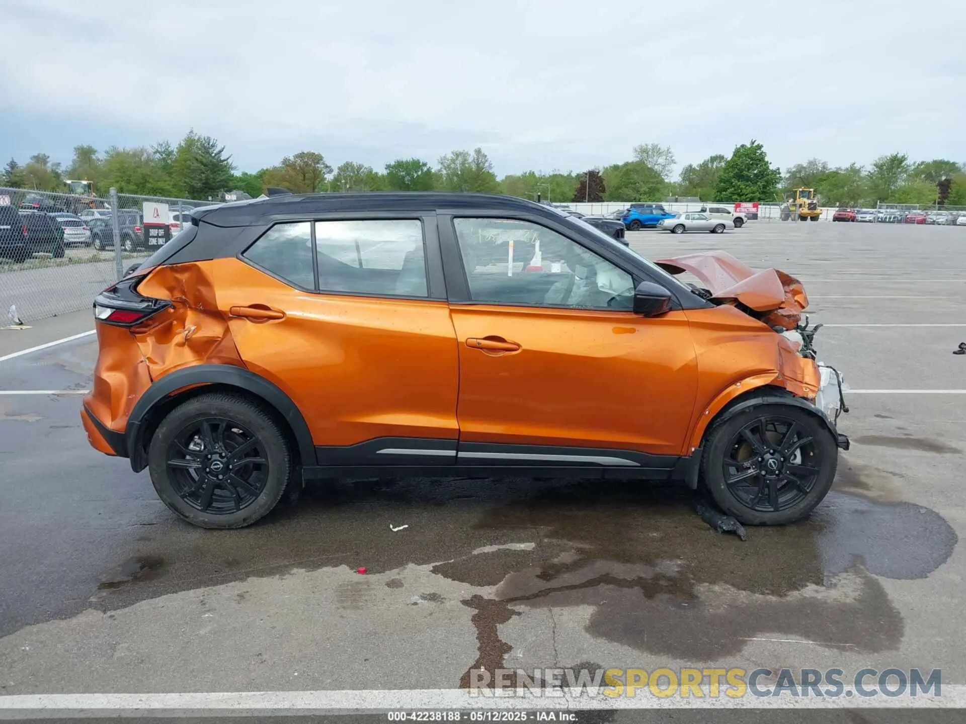 10 Photograph of a damaged car 3N1CP5DV2PL523564 NISSAN KICKS 2023