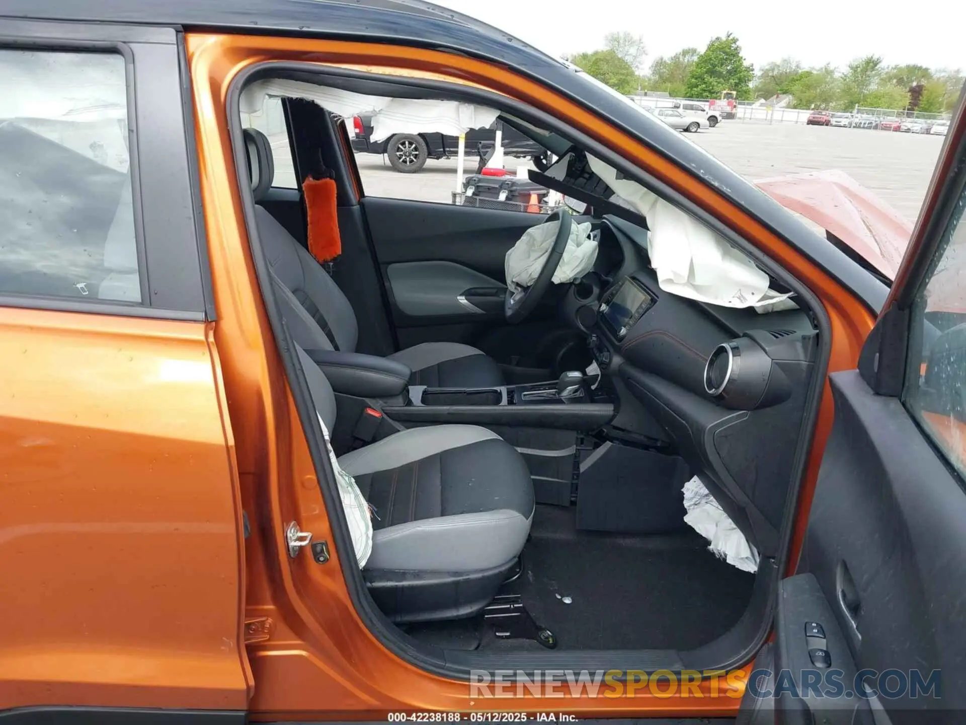 3 Photograph of a damaged car 3N1CP5DV2PL523564 NISSAN KICKS 2023