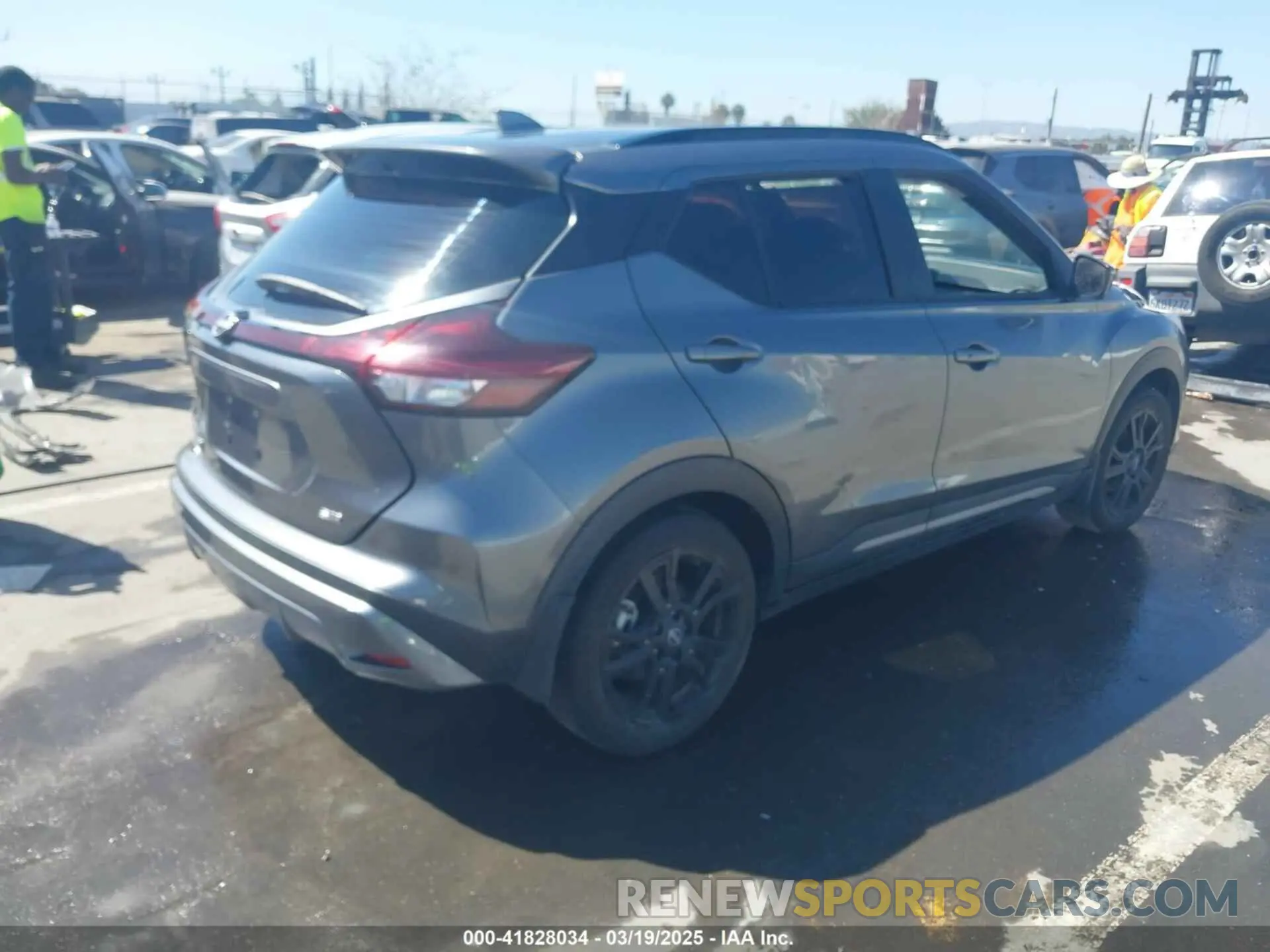 4 Фотография поврежденного автомобиля 3N1CP5DV3PL489120 NISSAN KICKS 2023