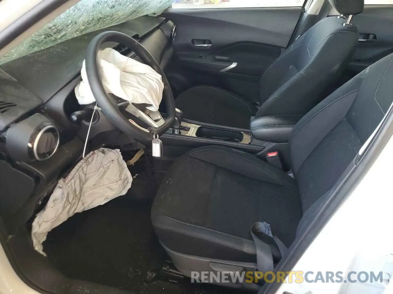 7 Photograph of a damaged car 3N1CP5DV3PL546904 NISSAN KICKS 2023