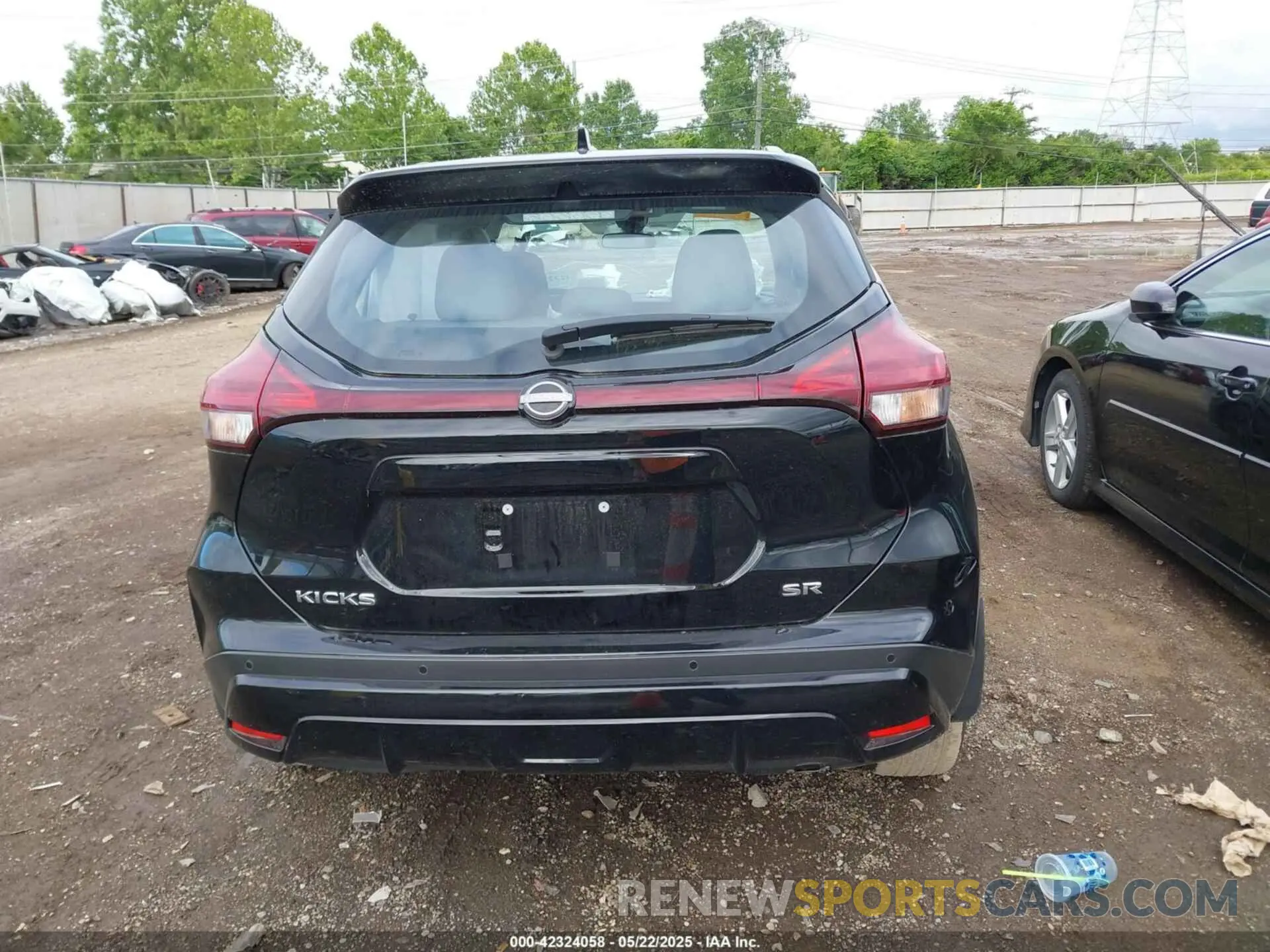 15 Photograph of a damaged car 3N1CP5DV7PL535547 NISSAN KICKS 2023