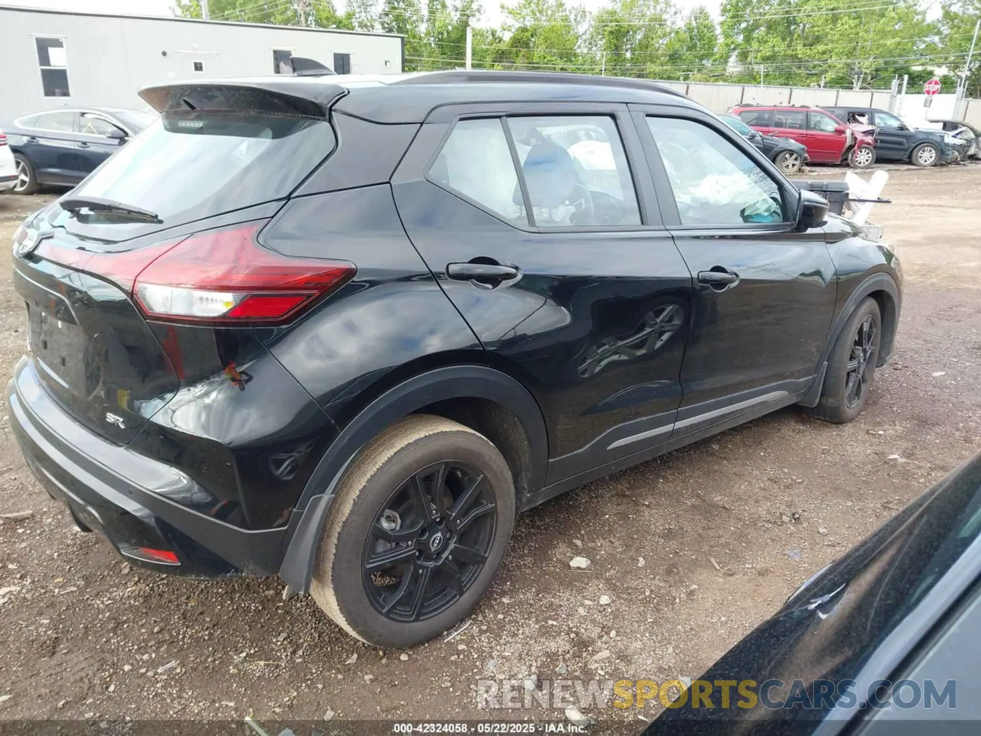 4 Photograph of a damaged car 3N1CP5DV7PL535547 NISSAN KICKS 2023