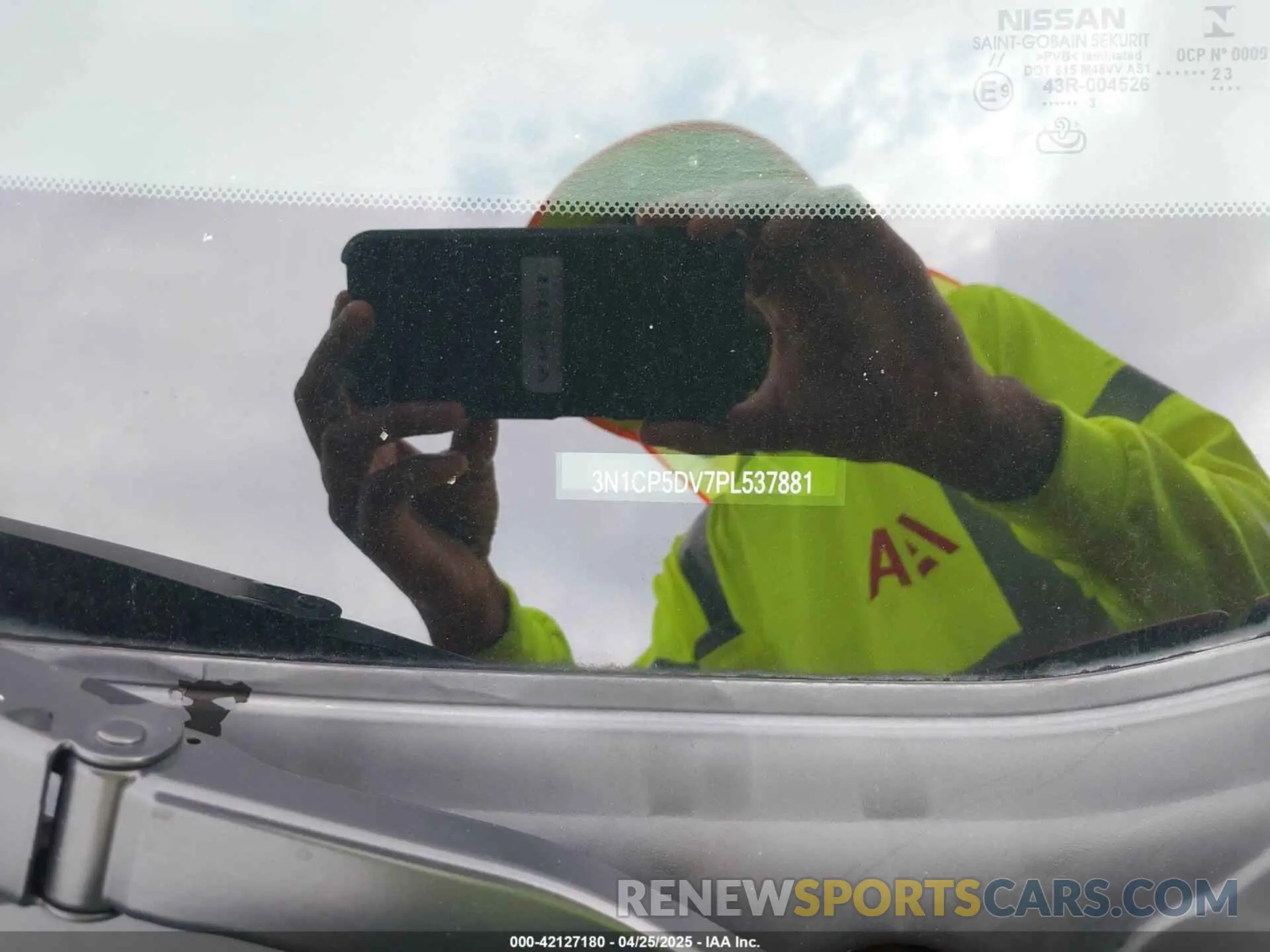 9 Photograph of a damaged car 3N1CP5DV7PL537881 NISSAN KICKS 2023