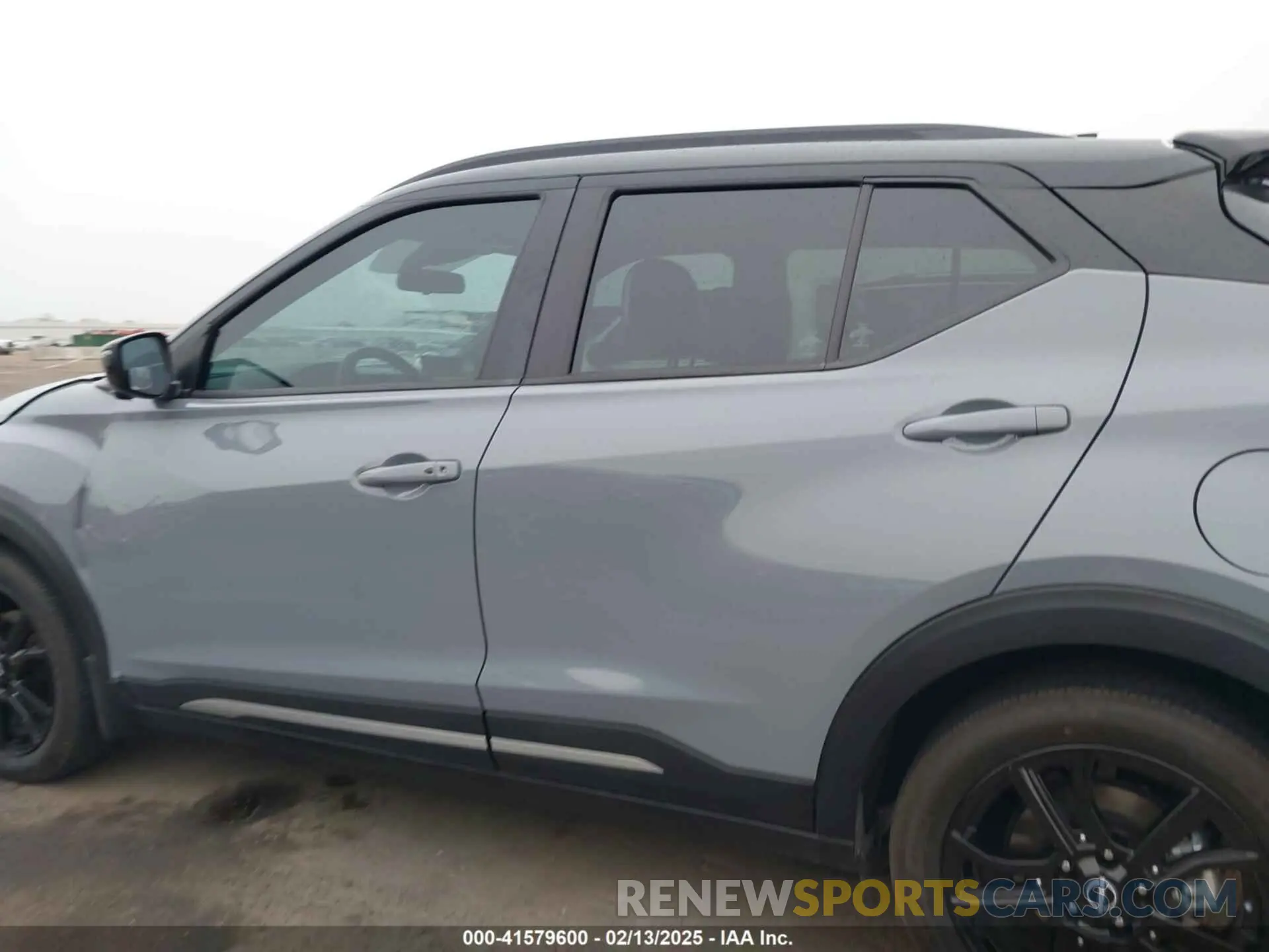 14 Photograph of a damaged car 3N1CP5DV9PL503652 NISSAN KICKS 2023