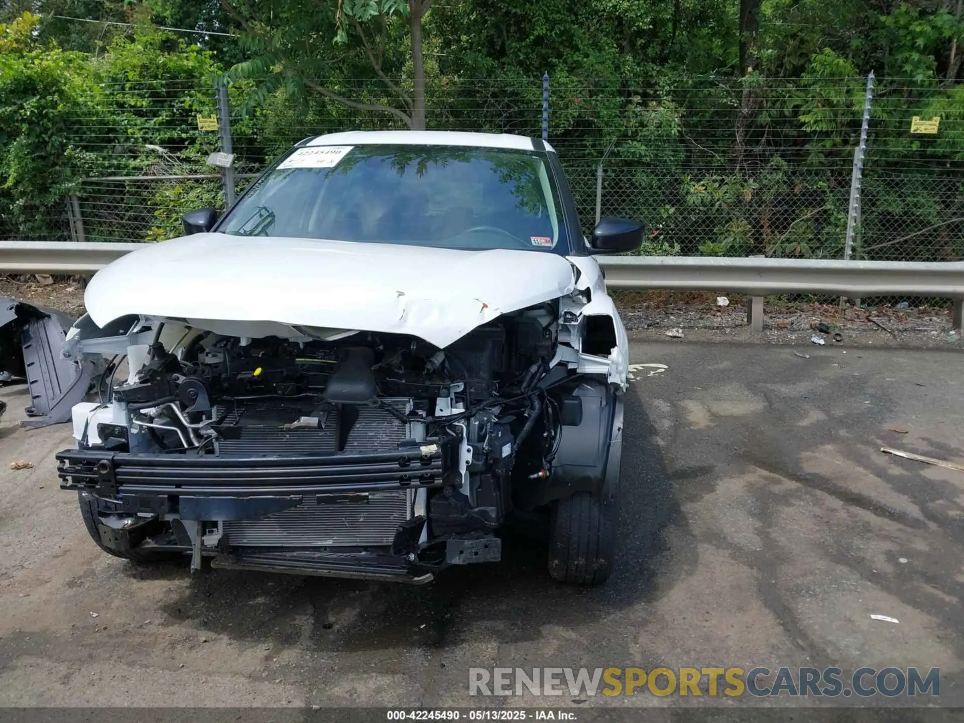 13 Photograph of a damaged car 3N1CP5BV2RL481595 NISSAN KICKS 2024