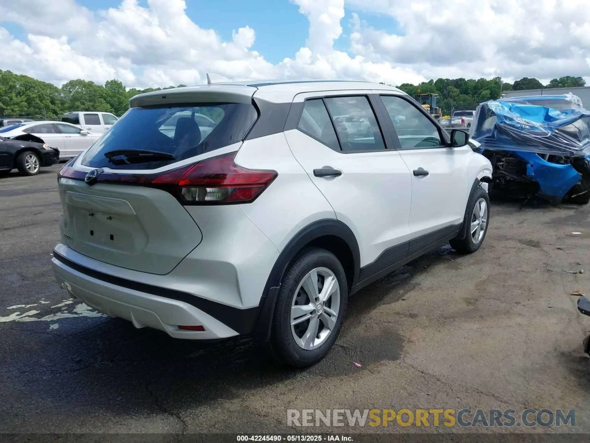 4 Photograph of a damaged car 3N1CP5BV2RL481595 NISSAN KICKS 2024