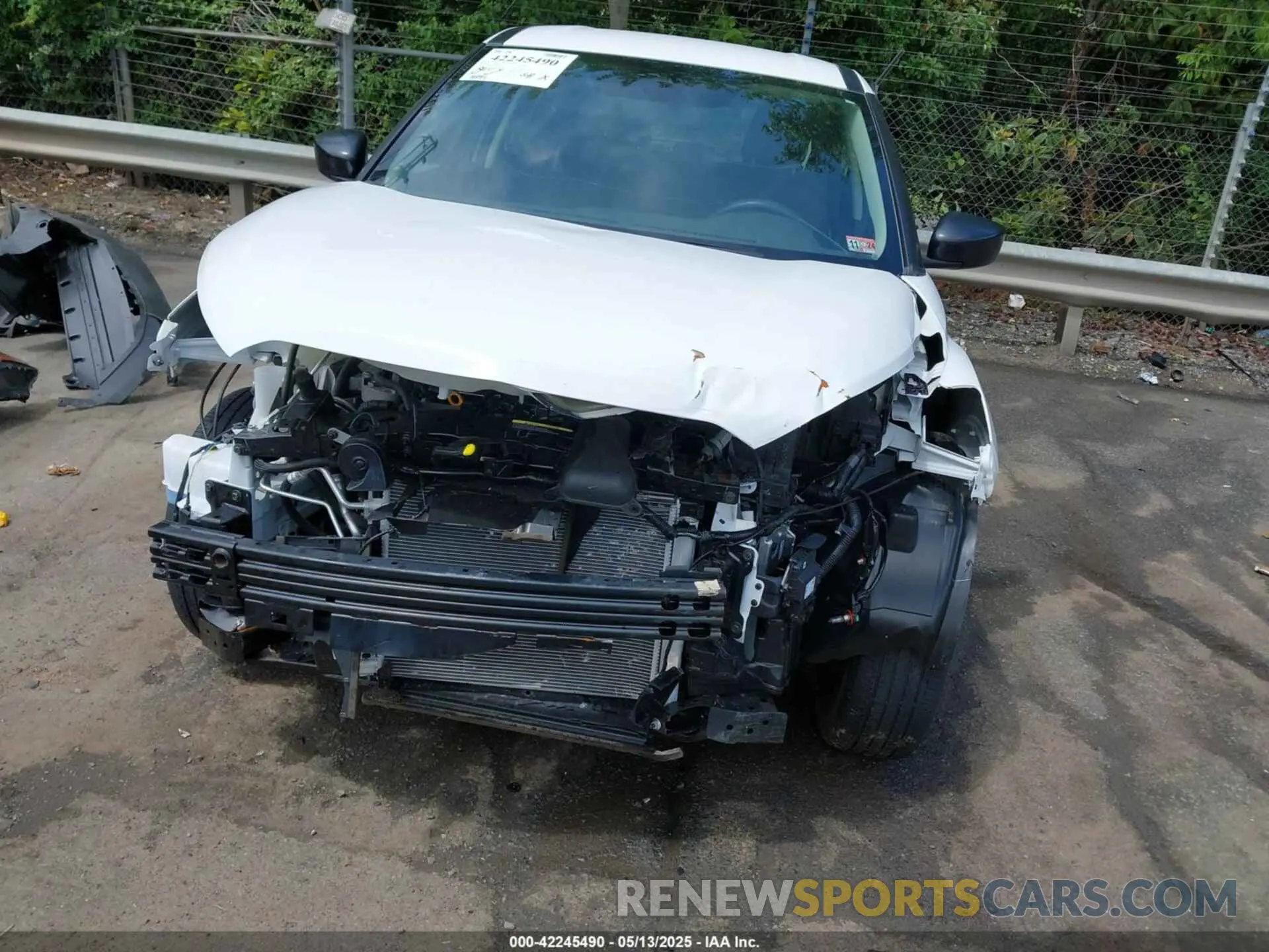 6 Photograph of a damaged car 3N1CP5BV2RL481595 NISSAN KICKS 2024