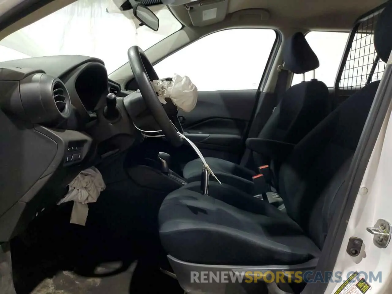 7 Photograph of a damaged car 3N1CP5BV3RL472338 NISSAN KICKS 2024