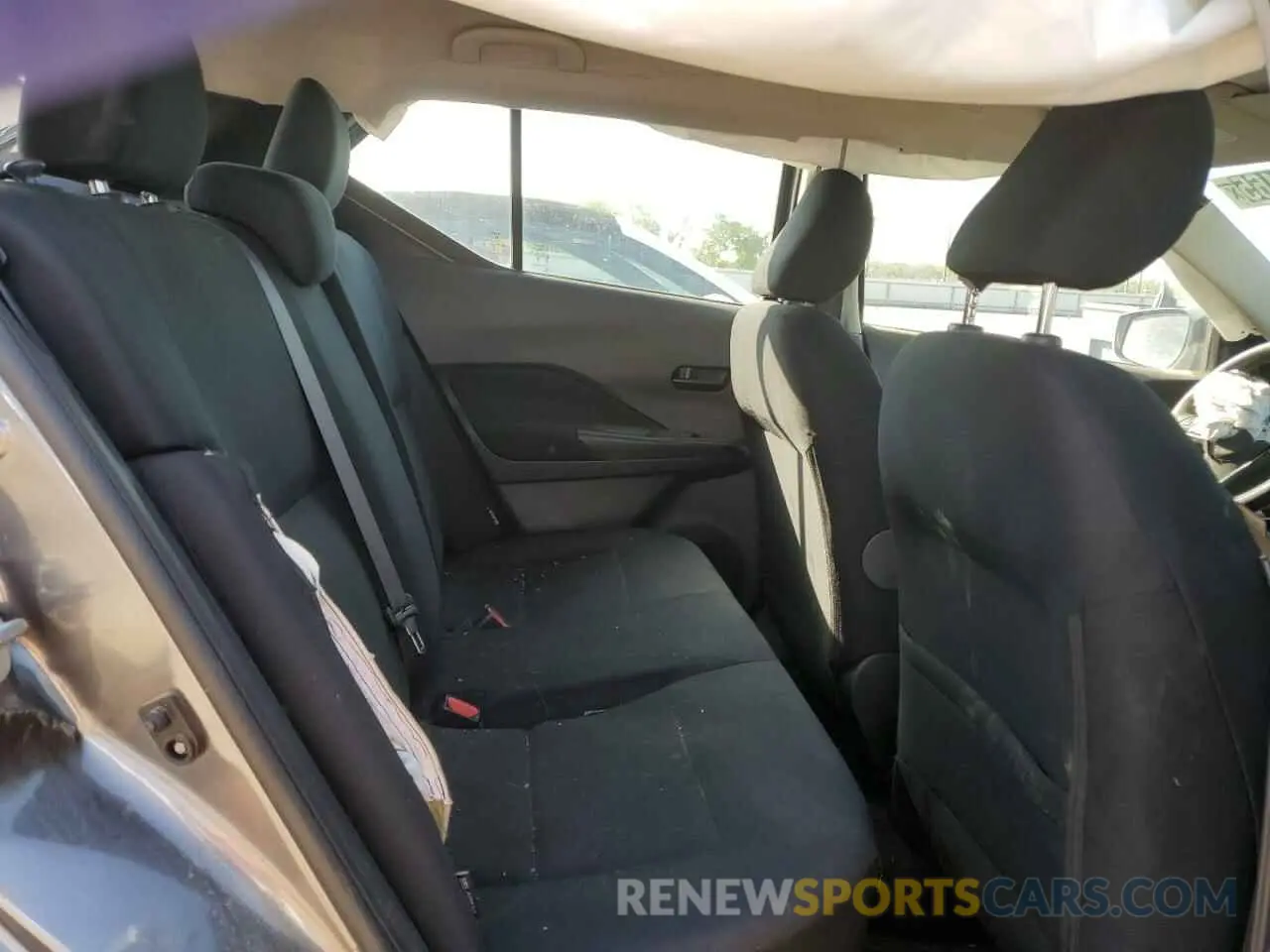 11 Photograph of a damaged car 3N1CP5BV3RL511929 NISSAN KICKS 2024