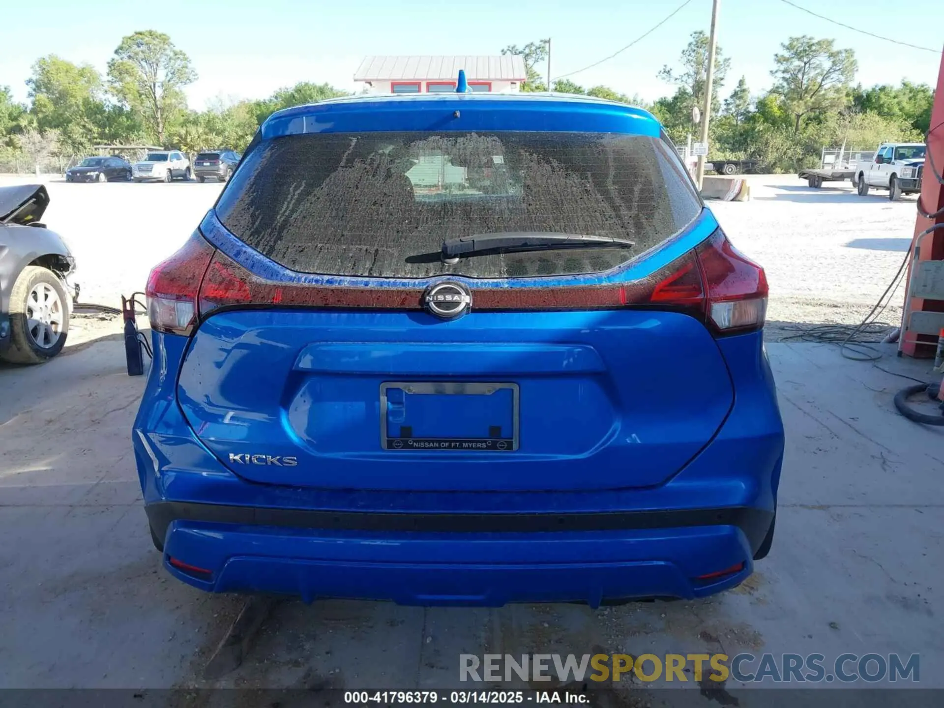 16 Photograph of a damaged car 3N1CP5BV4RL560010 NISSAN KICKS 2024