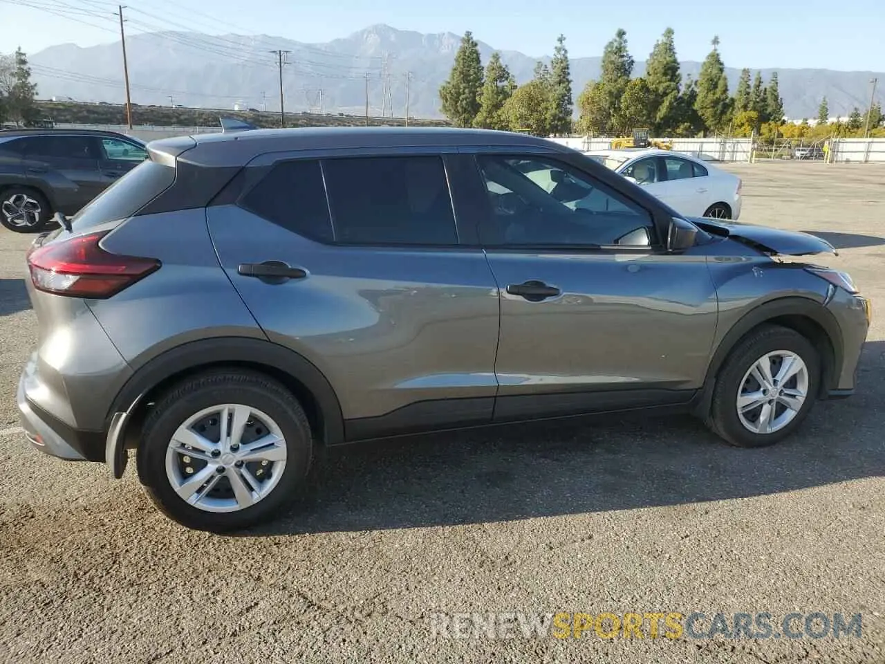 3 Фотография поврежденного автомобиля 3N1CP5BV5RL527159 NISSAN KICKS 2024