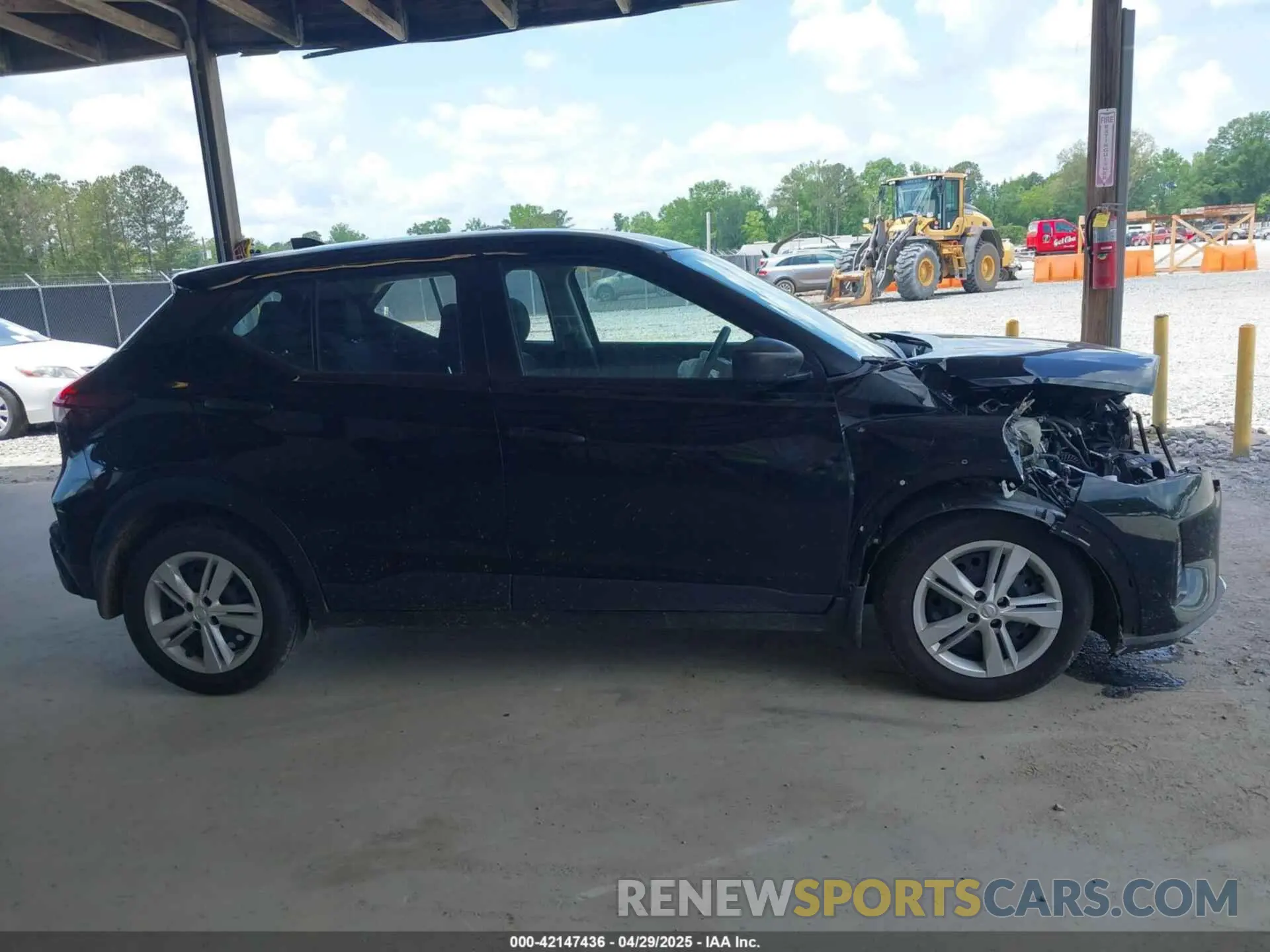 14 Photograph of a damaged car 3N1CP5BV5RL566222 NISSAN KICKS 2024