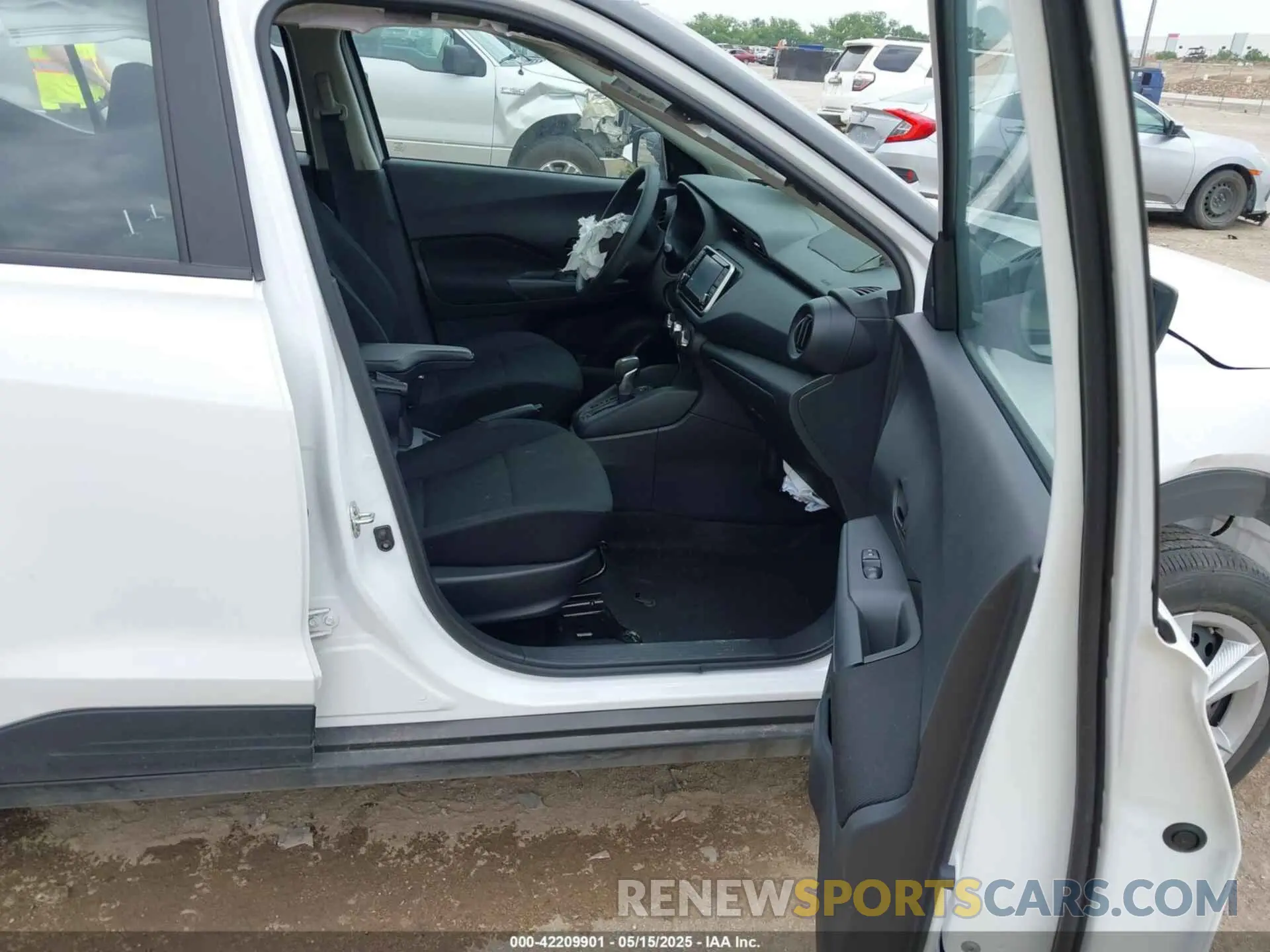5 Фотография поврежденного автомобиля 3N1CP5BV5RL583411 NISSAN KICKS 2024