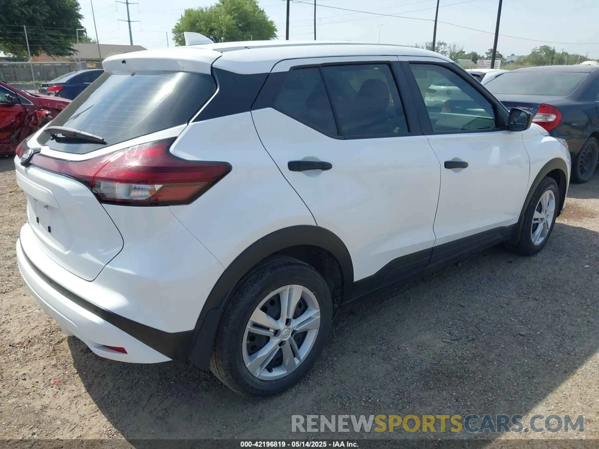 4 Photograph of a damaged car 3N1CP5BV6RL475556 NISSAN KICKS 2024