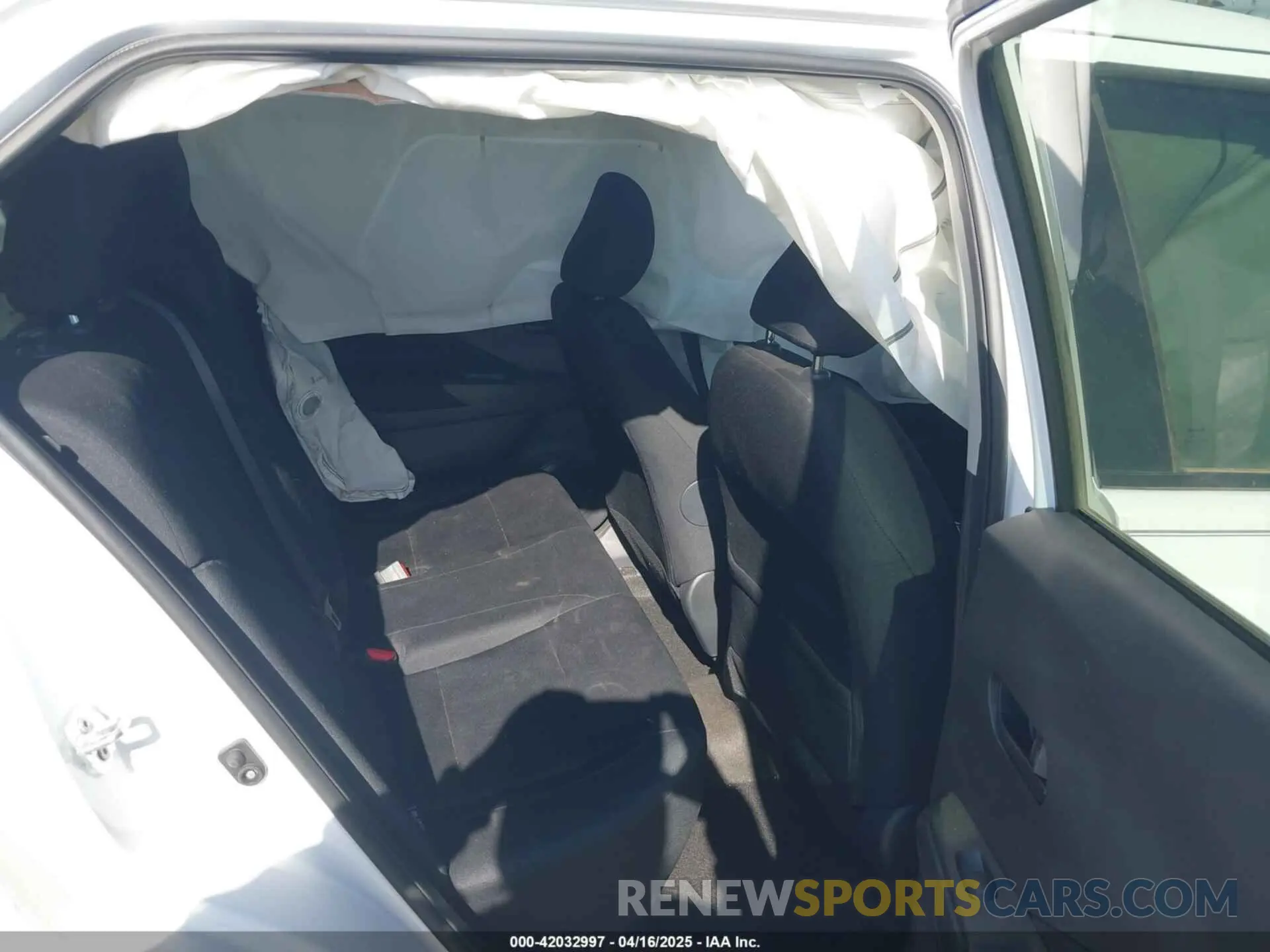 8 Photograph of a damaged car 3N1CP5BV6RL482829 NISSAN KICKS 2024