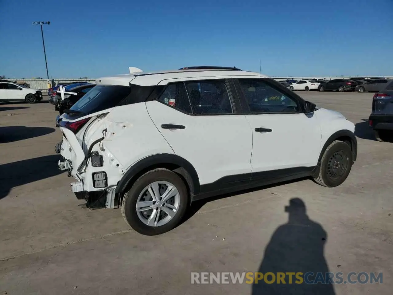 3 Photograph of a damaged car 3N1CP5BV6RL522908 NISSAN KICKS 2024