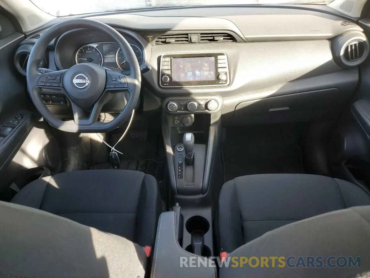 8 Photograph of a damaged car 3N1CP5BV6RL522908 NISSAN KICKS 2024