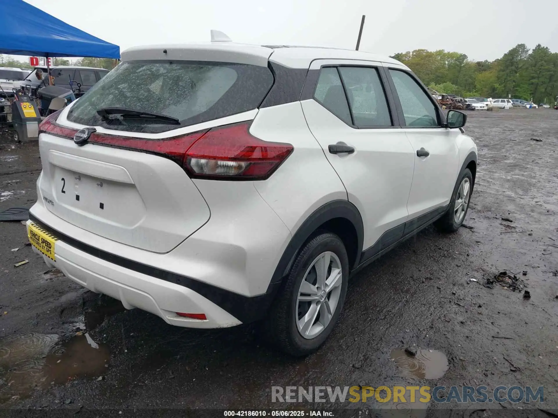 4 Photograph of a damaged car 3N1CP5BV7RL541662 NISSAN KICKS 2024