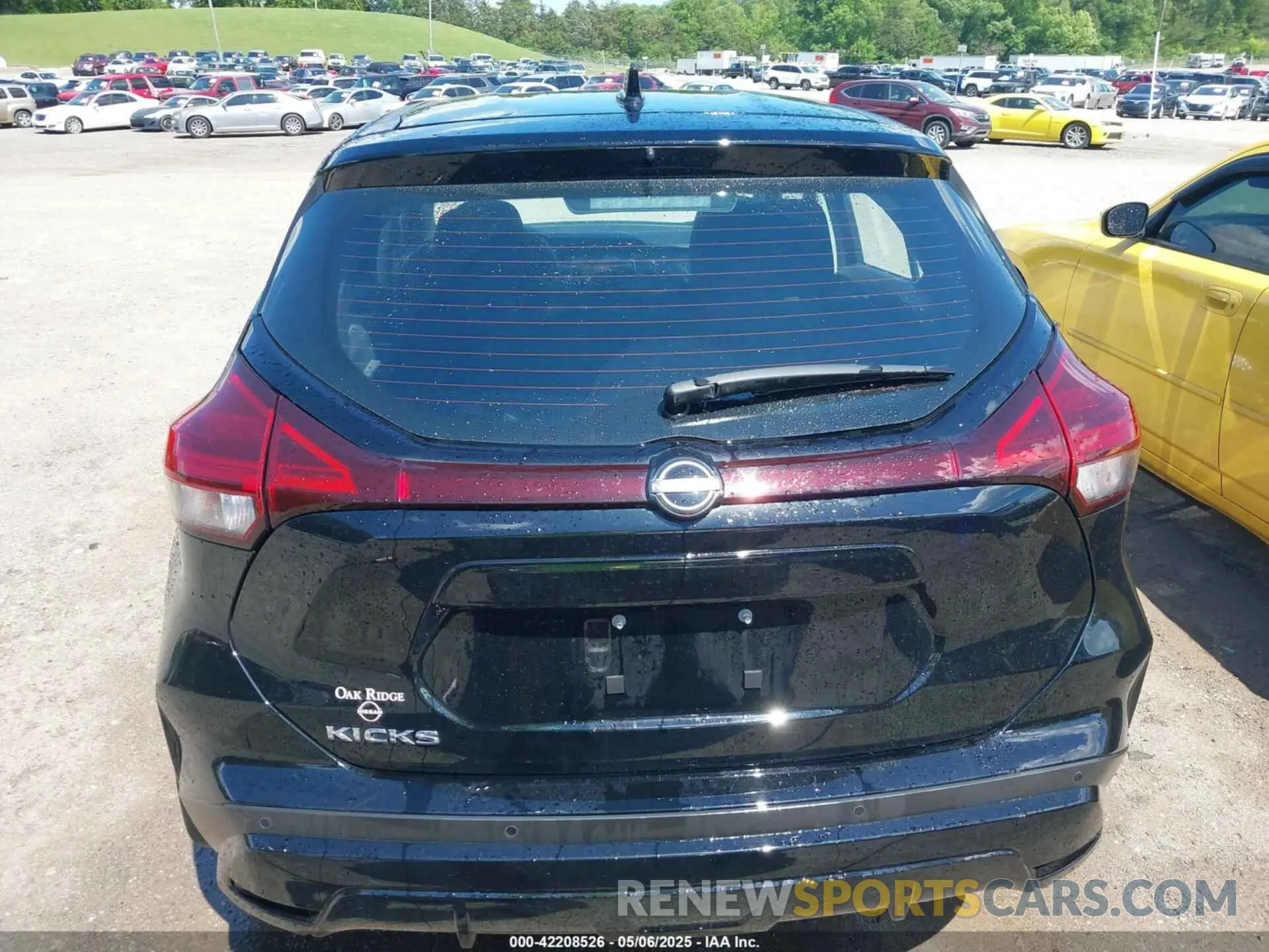 16 Photograph of a damaged car 3N1CP5BV8RL498577 NISSAN KICKS 2024