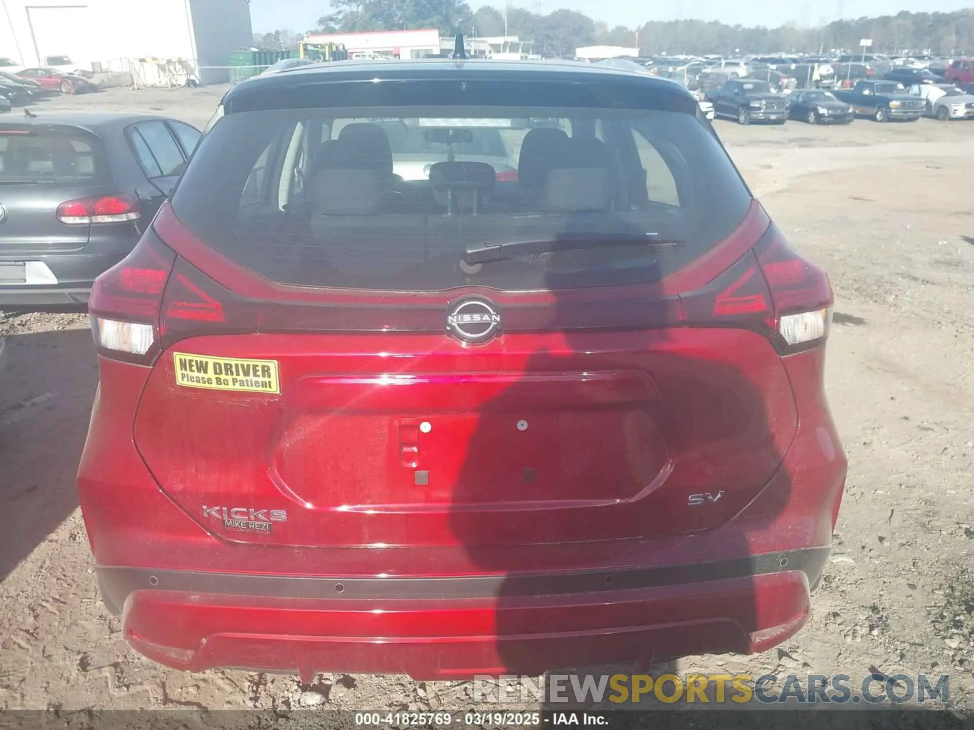 16 Photograph of a damaged car 3N1CP5CV3RL514666 NISSAN KICKS 2024
