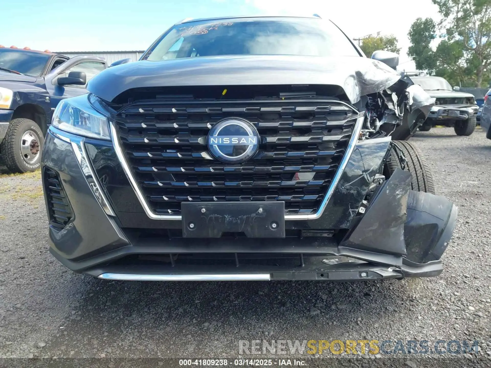 18 Photograph of a damaged car 3N1CP5CV5RL504477 NISSAN KICKS 2024