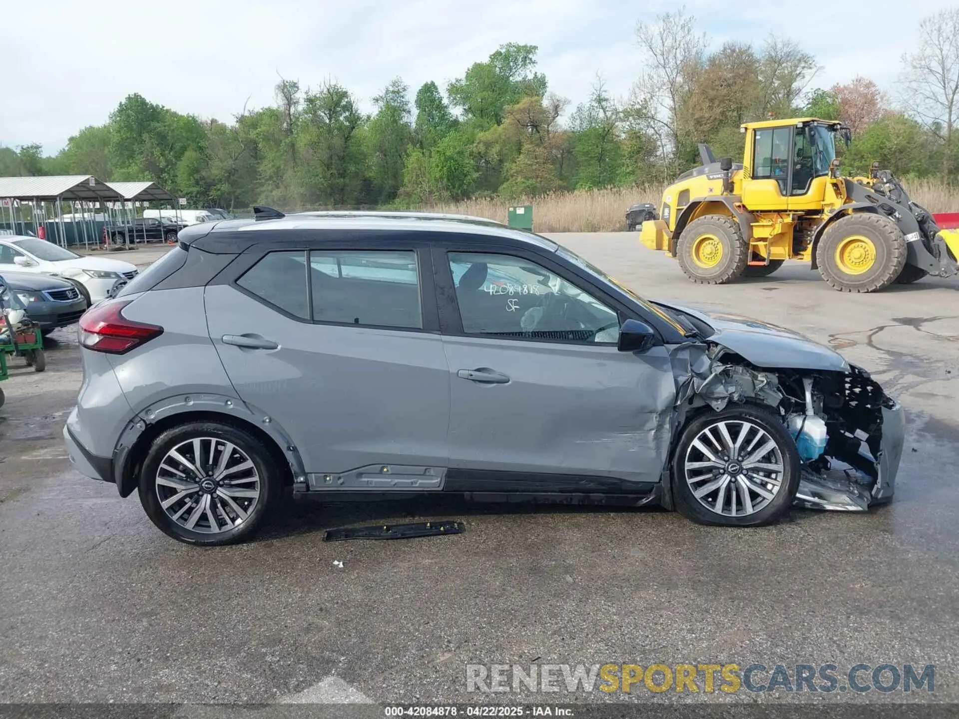 13 Photograph of a damaged car 3N1CP5CV9RL503140 NISSAN KICKS 2024