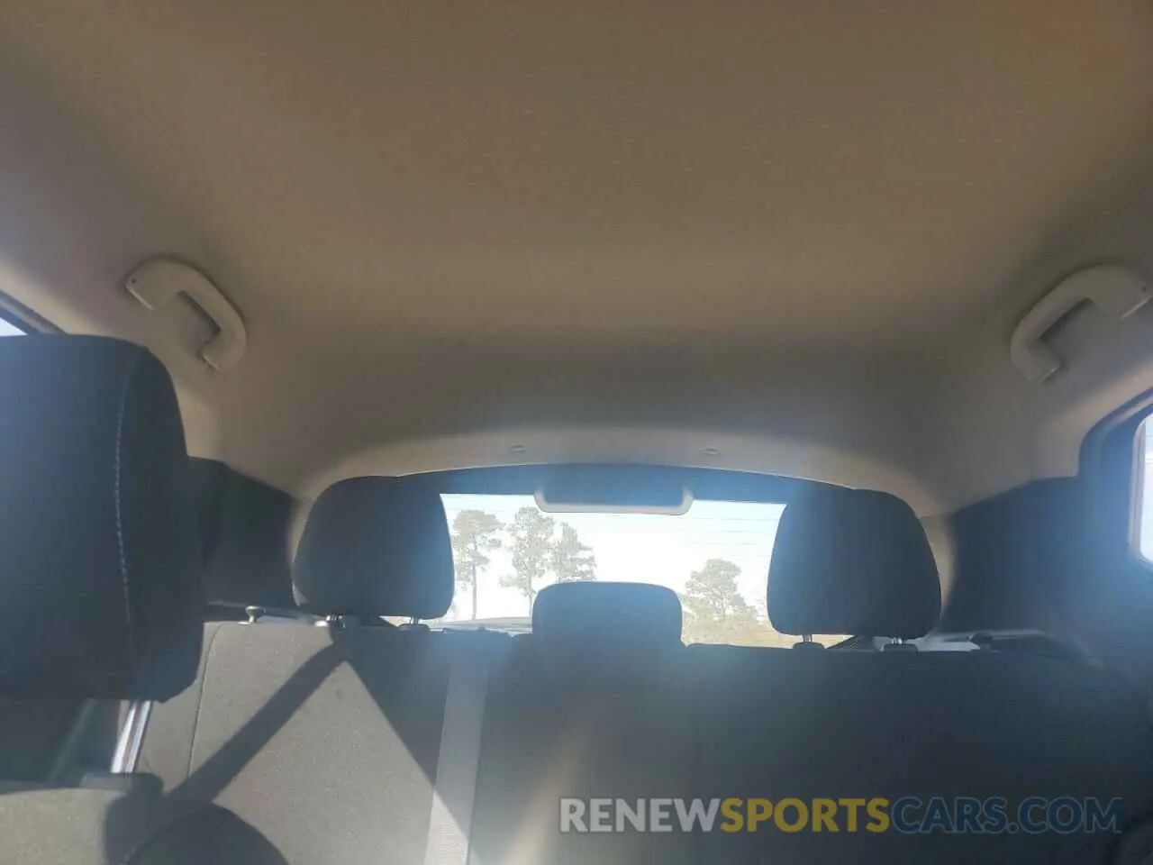 10 Photograph of a damaged car 3N1CP5CVXRL501168 NISSAN KICKS 2024