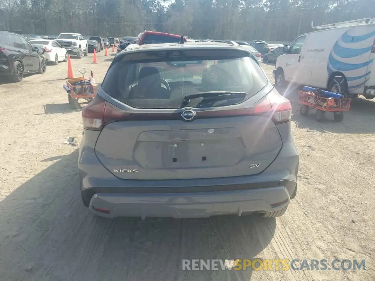 6 Photograph of a damaged car 3N1CP5CVXRL501168 NISSAN KICKS 2024