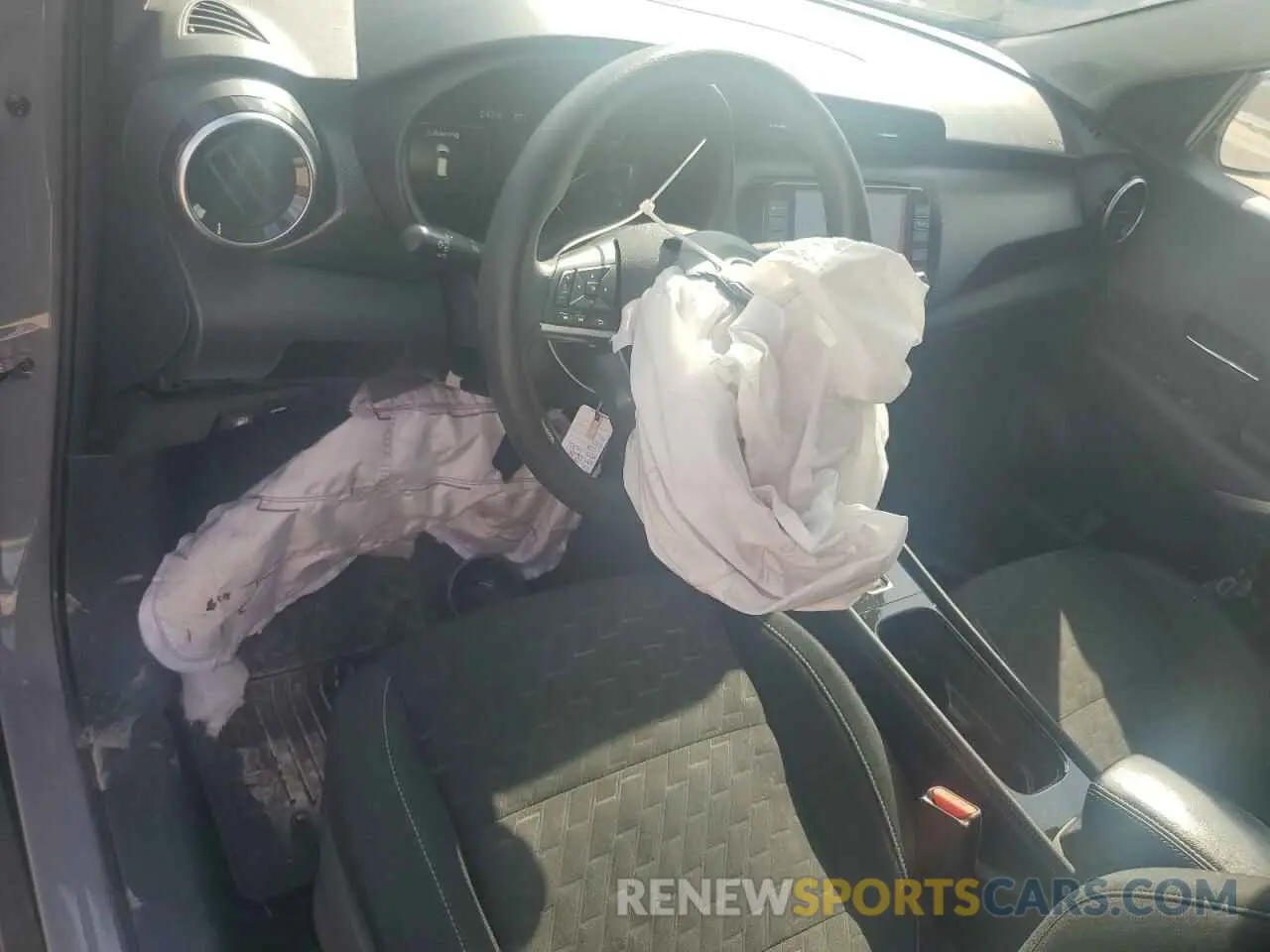 8 Photograph of a damaged car 3N1CP5CVXRL501168 NISSAN KICKS 2024