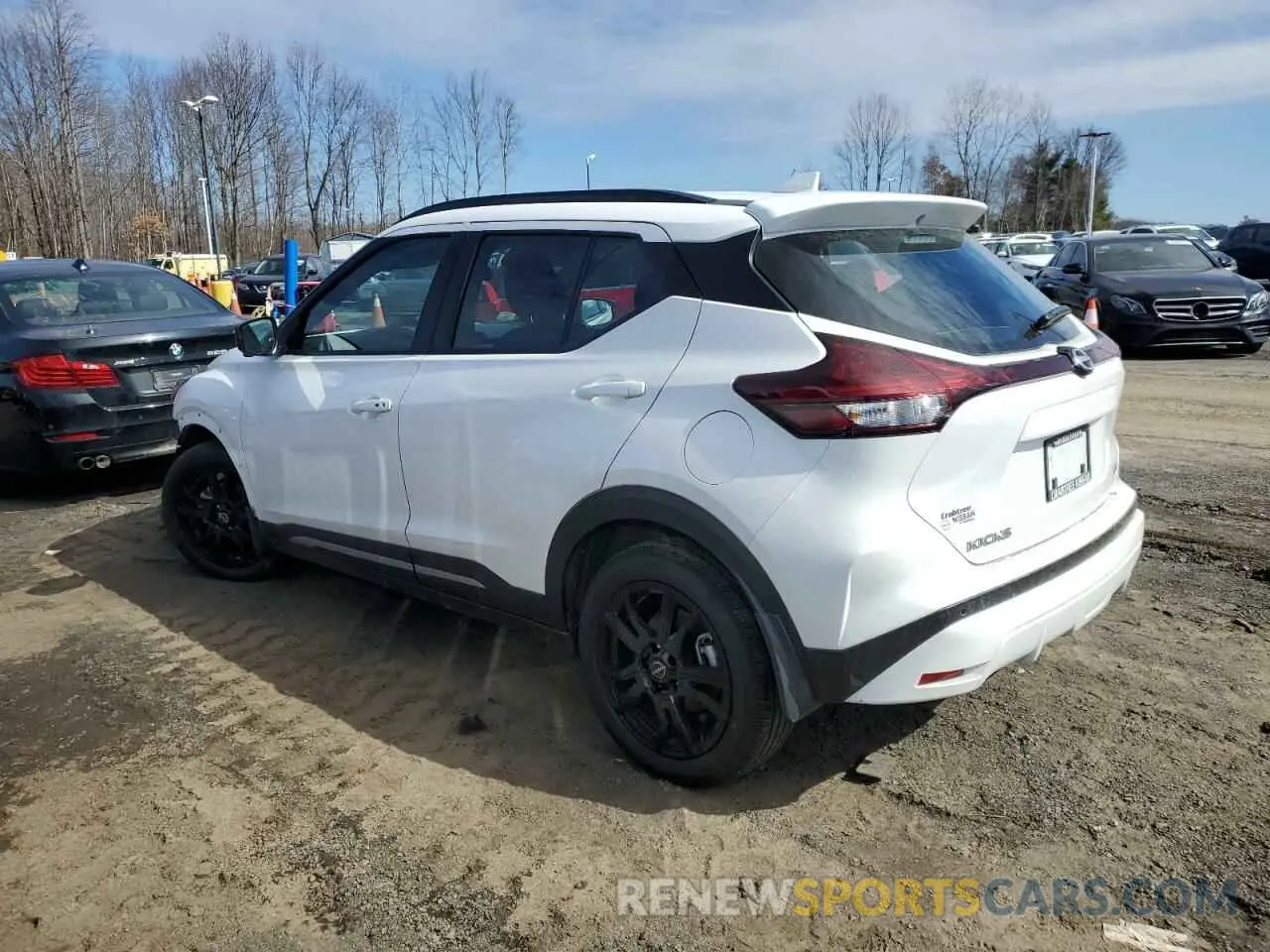 2 Photograph of a damaged car 3N1CP5DV0RL563578 NISSAN KICKS 2024