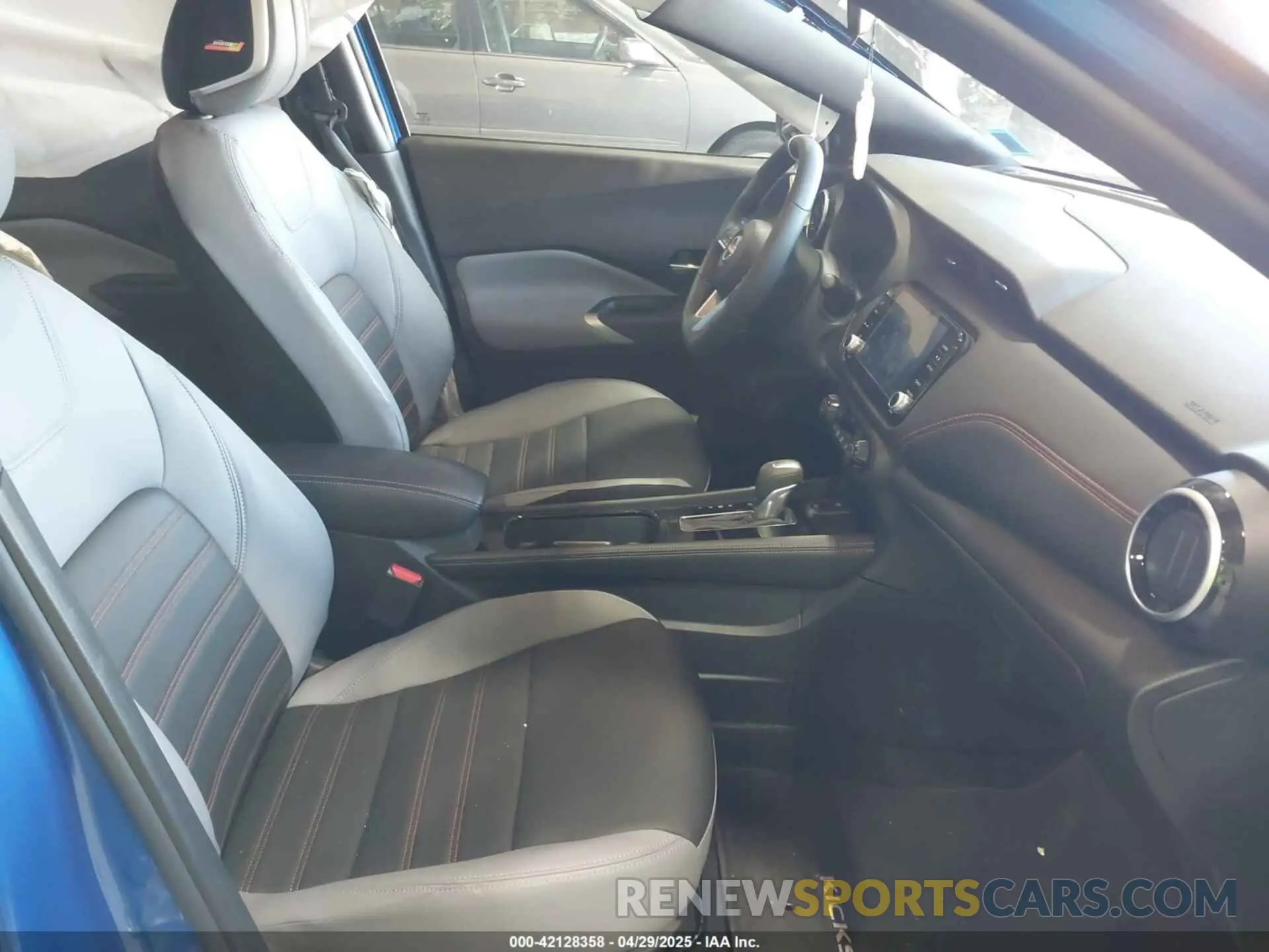 5 Фотография поврежденного автомобиля 3N1CP5DV0RL567775 NISSAN KICKS 2024