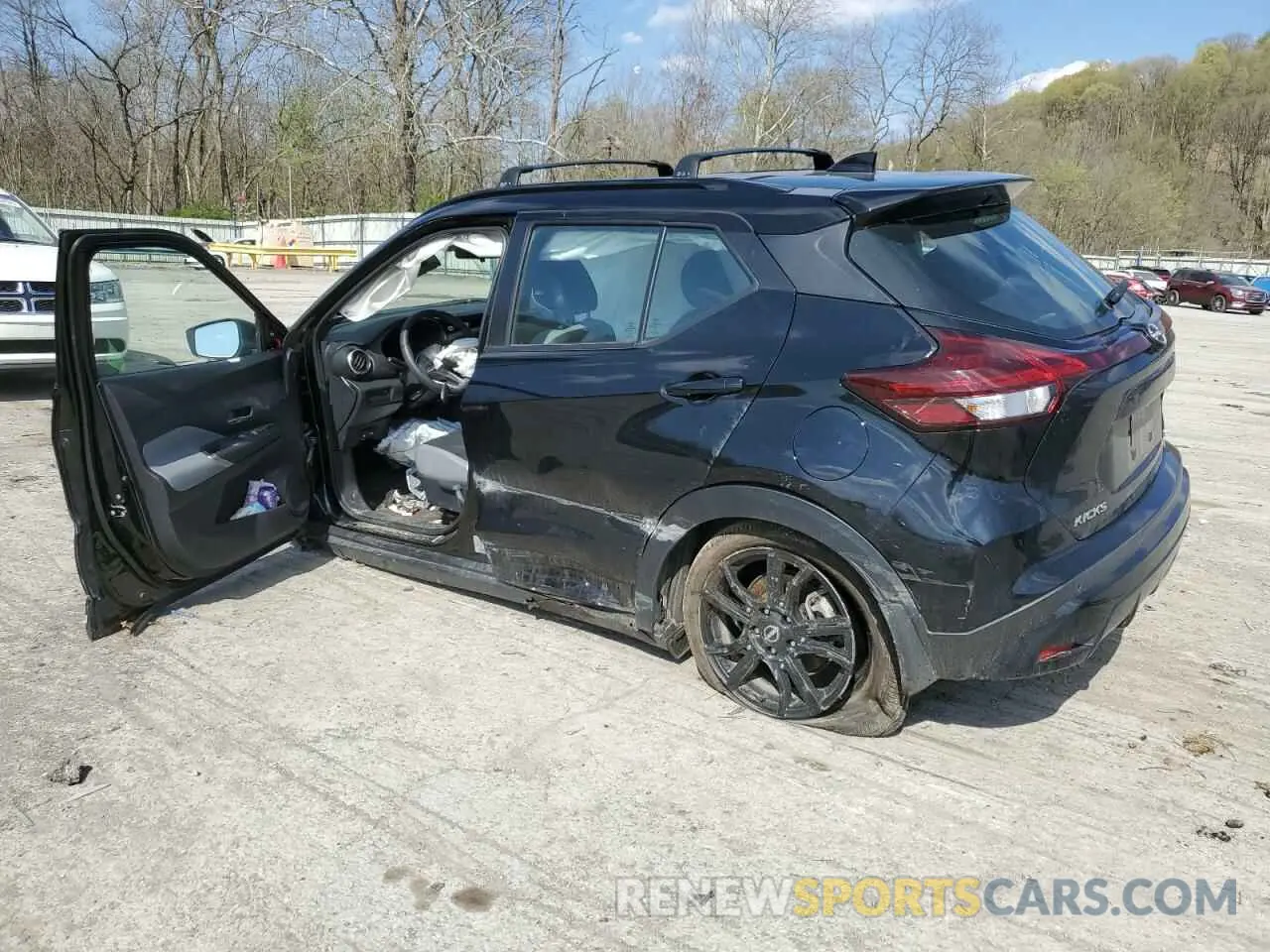 2 Photograph of a damaged car 3N1CP5DV3RL483370 NISSAN KICKS 2024