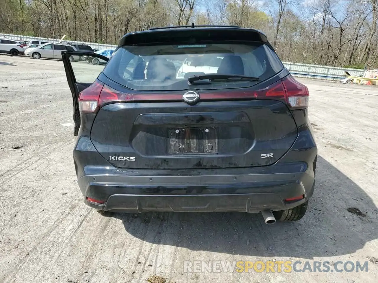 6 Photograph of a damaged car 3N1CP5DV3RL483370 NISSAN KICKS 2024