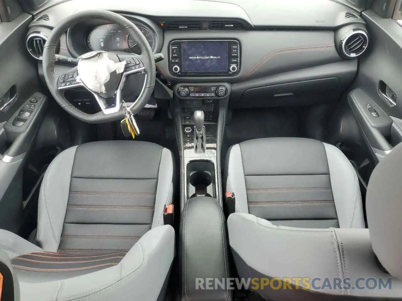 8 Photograph of a damaged car 3N1CP5DV4RL529580 NISSAN KICKS 2024