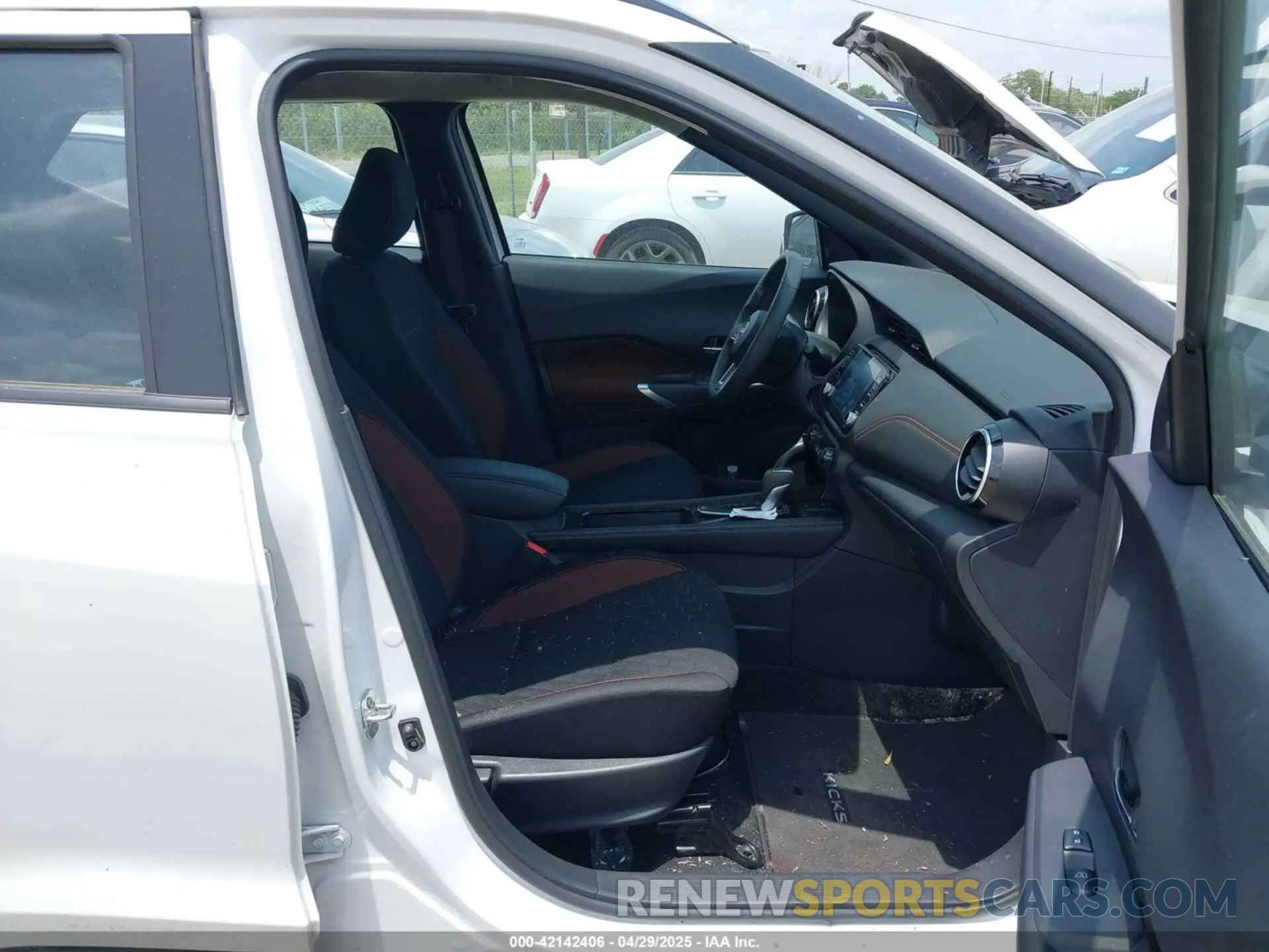 5 Фотография поврежденного автомобиля 3N1CP5DV4RL564801 NISSAN KICKS 2024