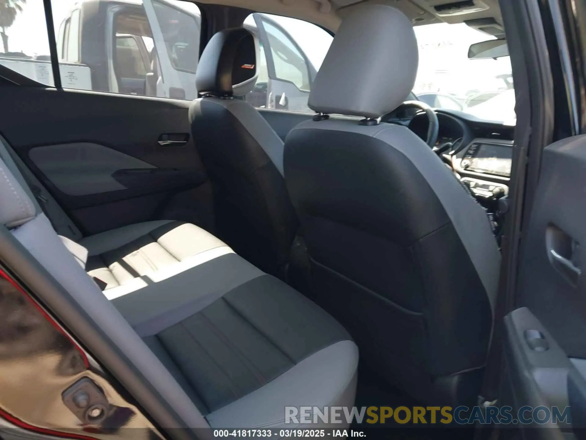 8 Photograph of a damaged car 3N1CP5DV7RL490435 NISSAN KICKS 2024