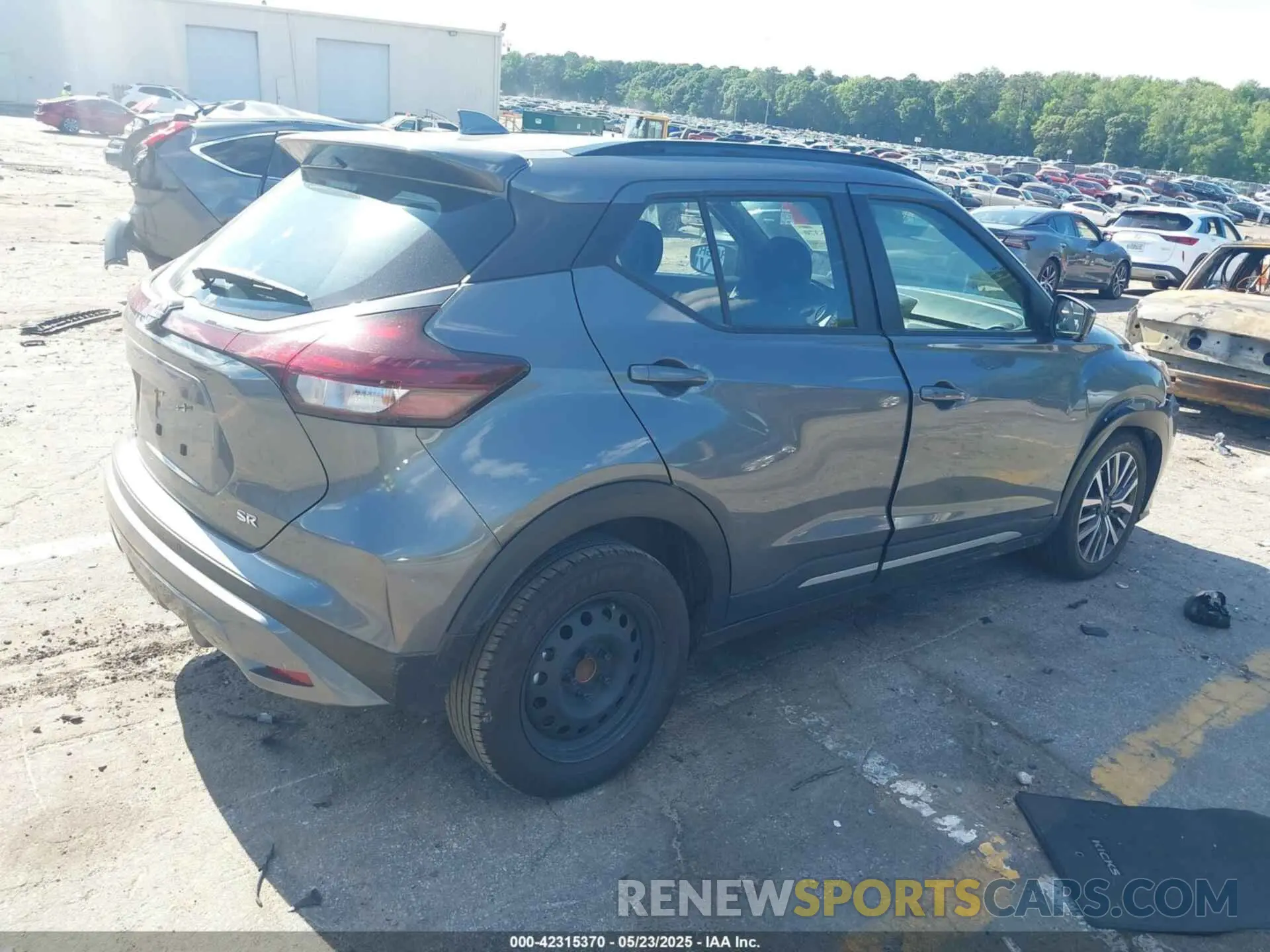 4 Фотография поврежденного автомобиля 3N1CP5DV8RL540856 NISSAN KICKS 2024