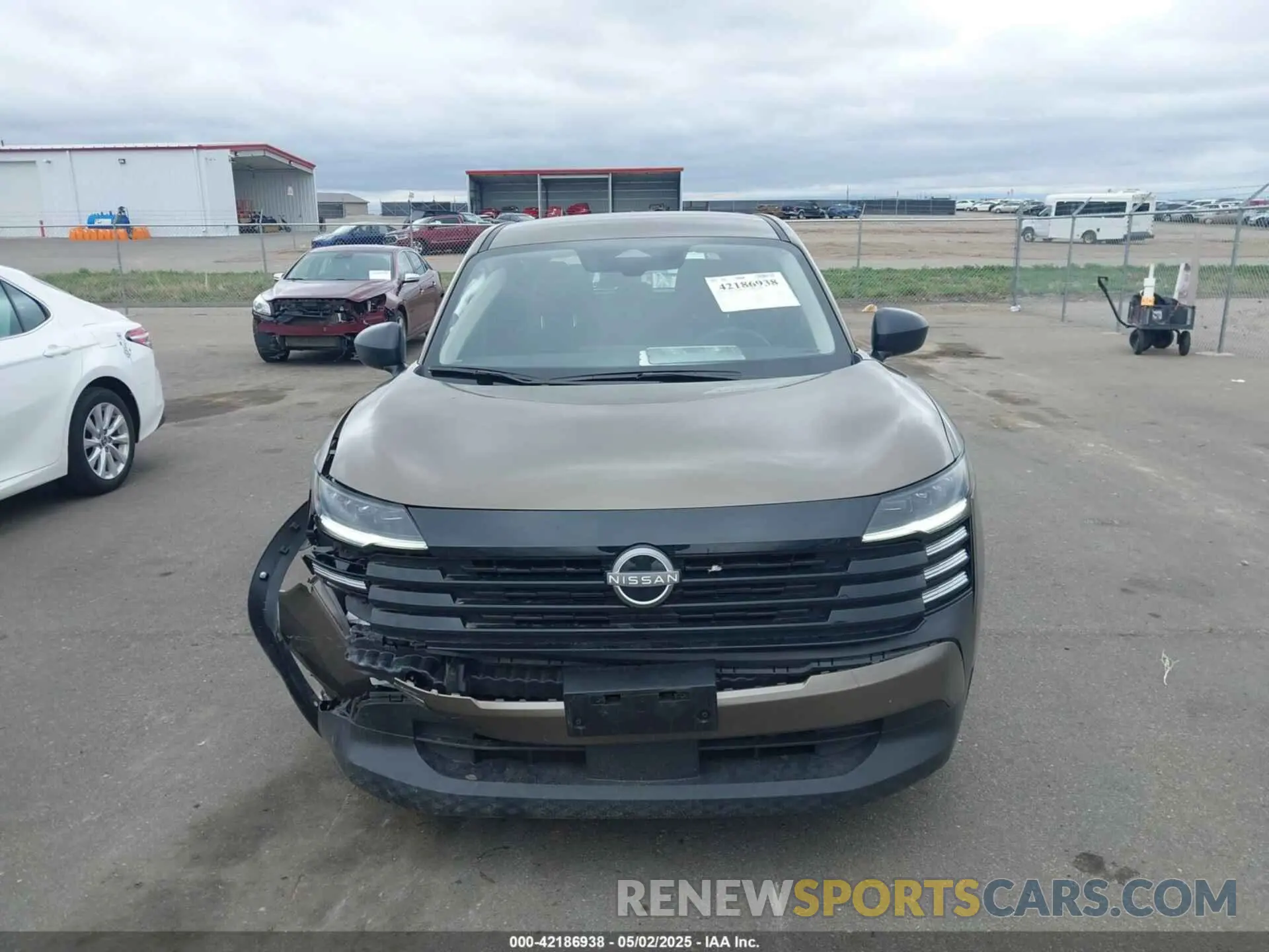 12 Фотография поврежденного автомобиля 3N8AP6BA0SL305890 NISSAN KICKS 2025