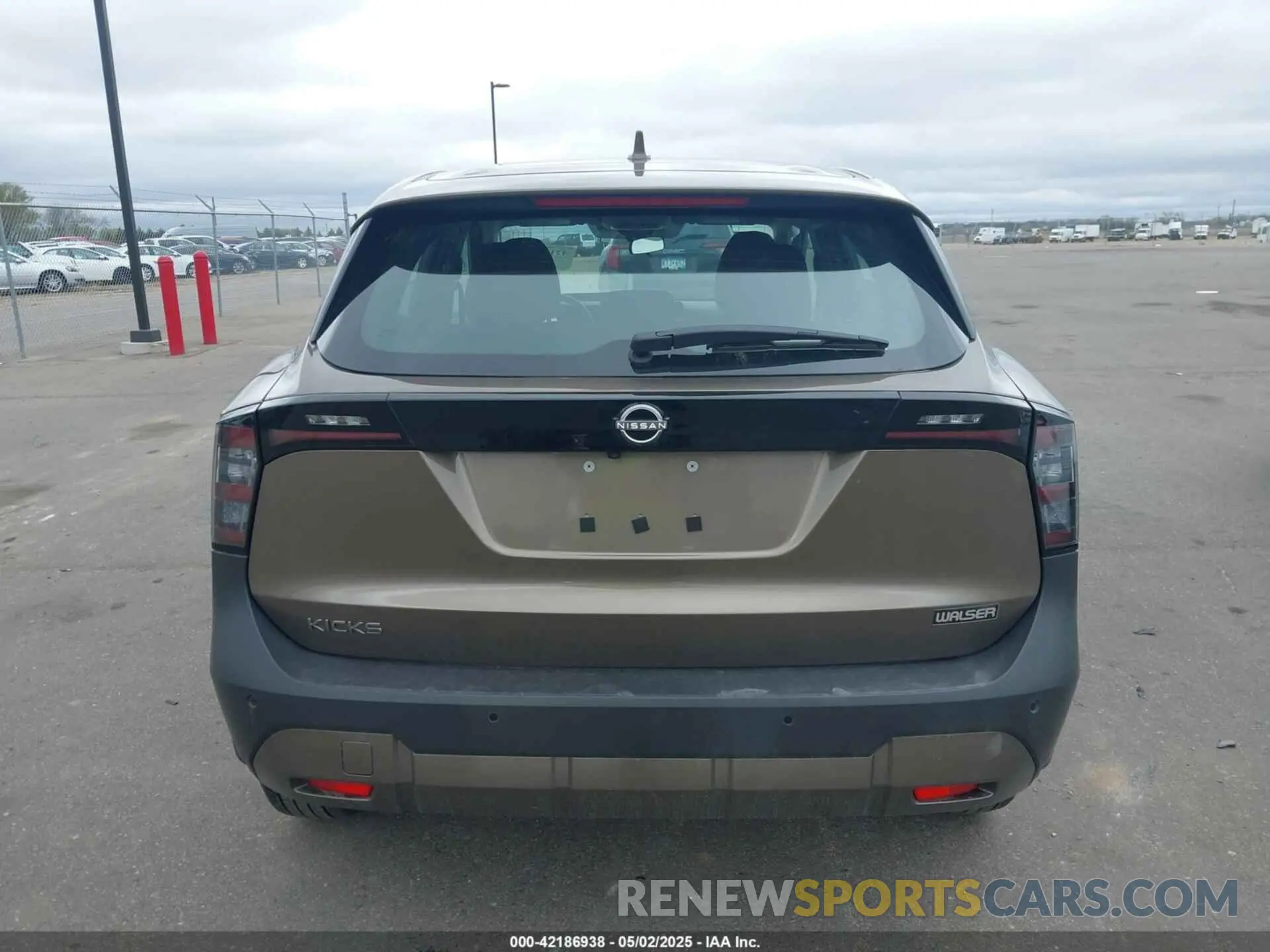 16 Фотография поврежденного автомобиля 3N8AP6BA0SL305890 NISSAN KICKS 2025
